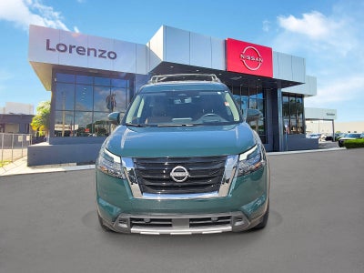 2025 Nissan Pathfinder Platinum