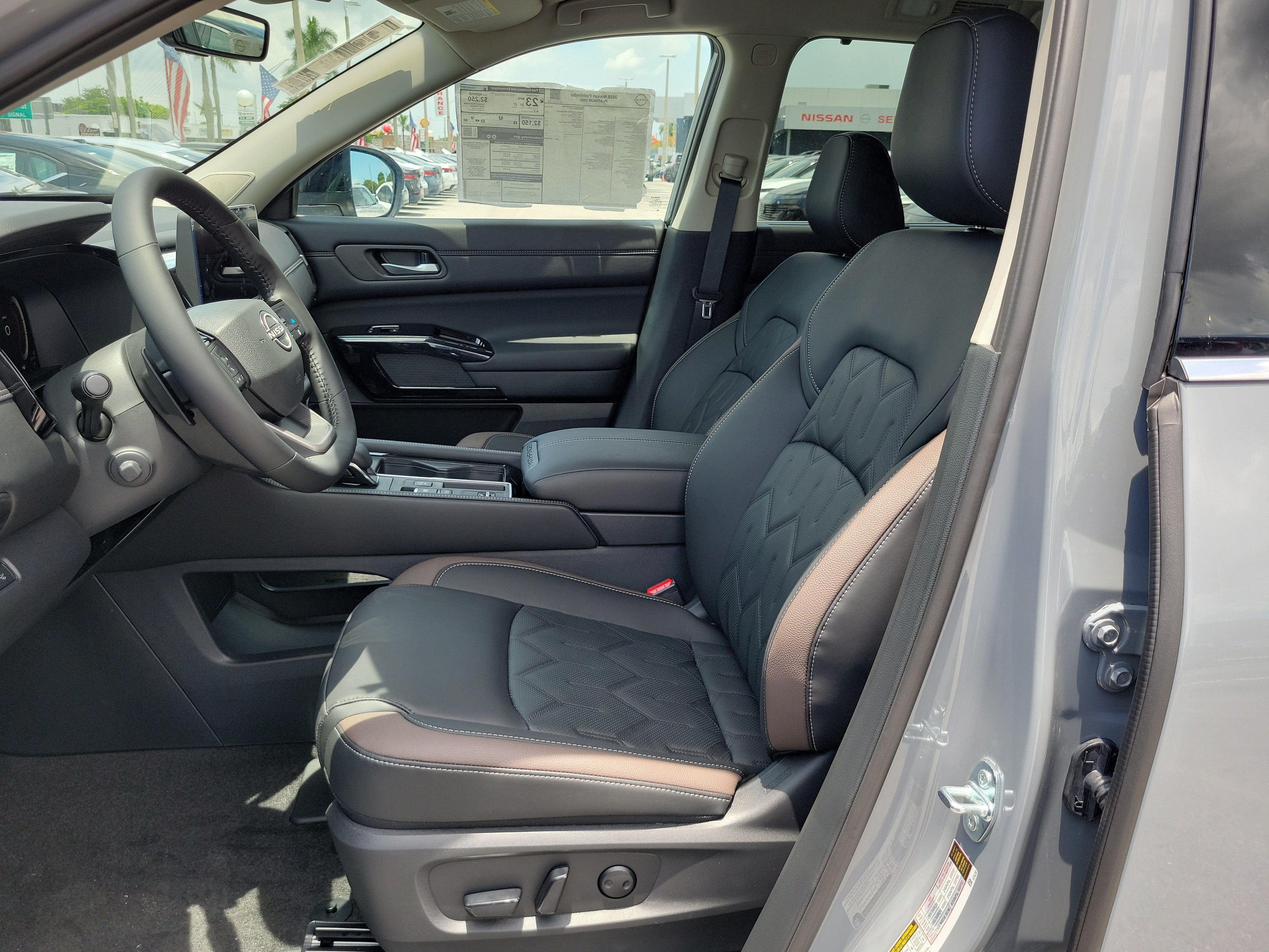 2026 Nissan Pathfinder Platinum