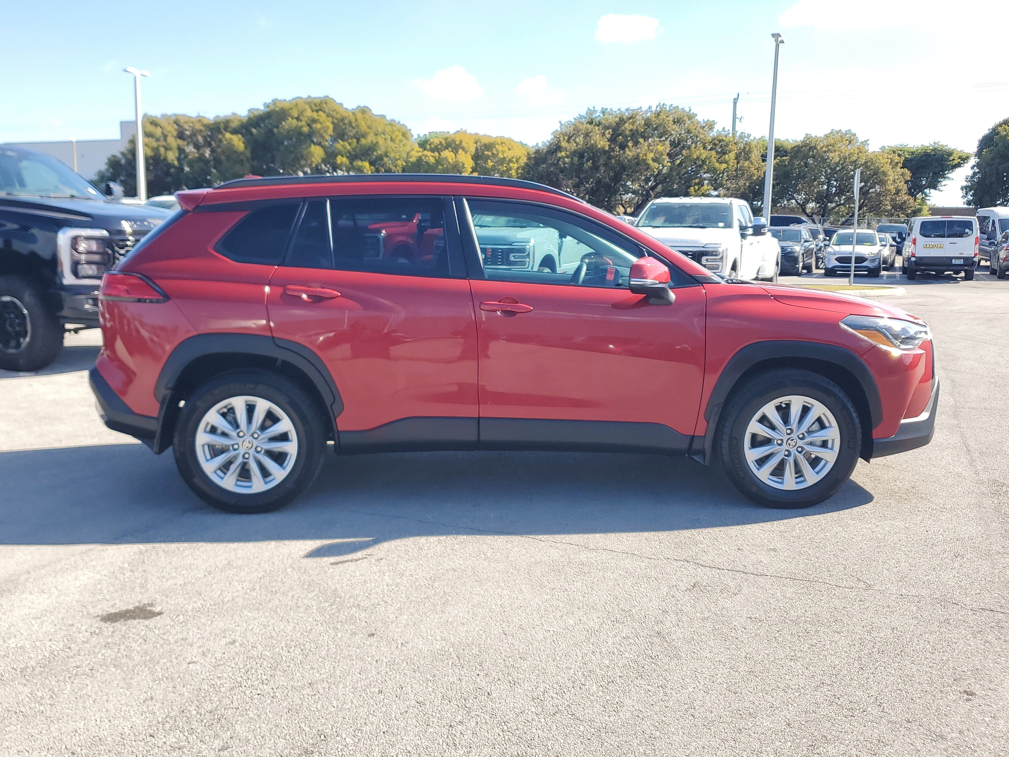 2023 Toyota Corolla Cross LE