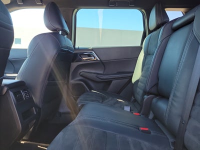 2022 Mitsubishi Outlander SE