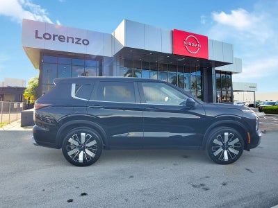 2025 Mitsubishi Outlander SE