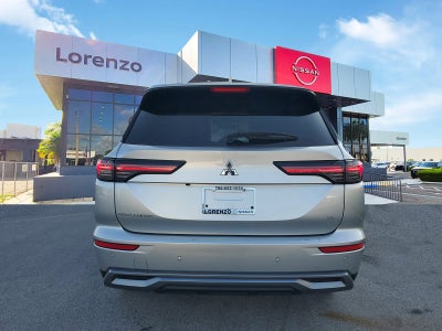 2025 Mitsubishi Outlander SE