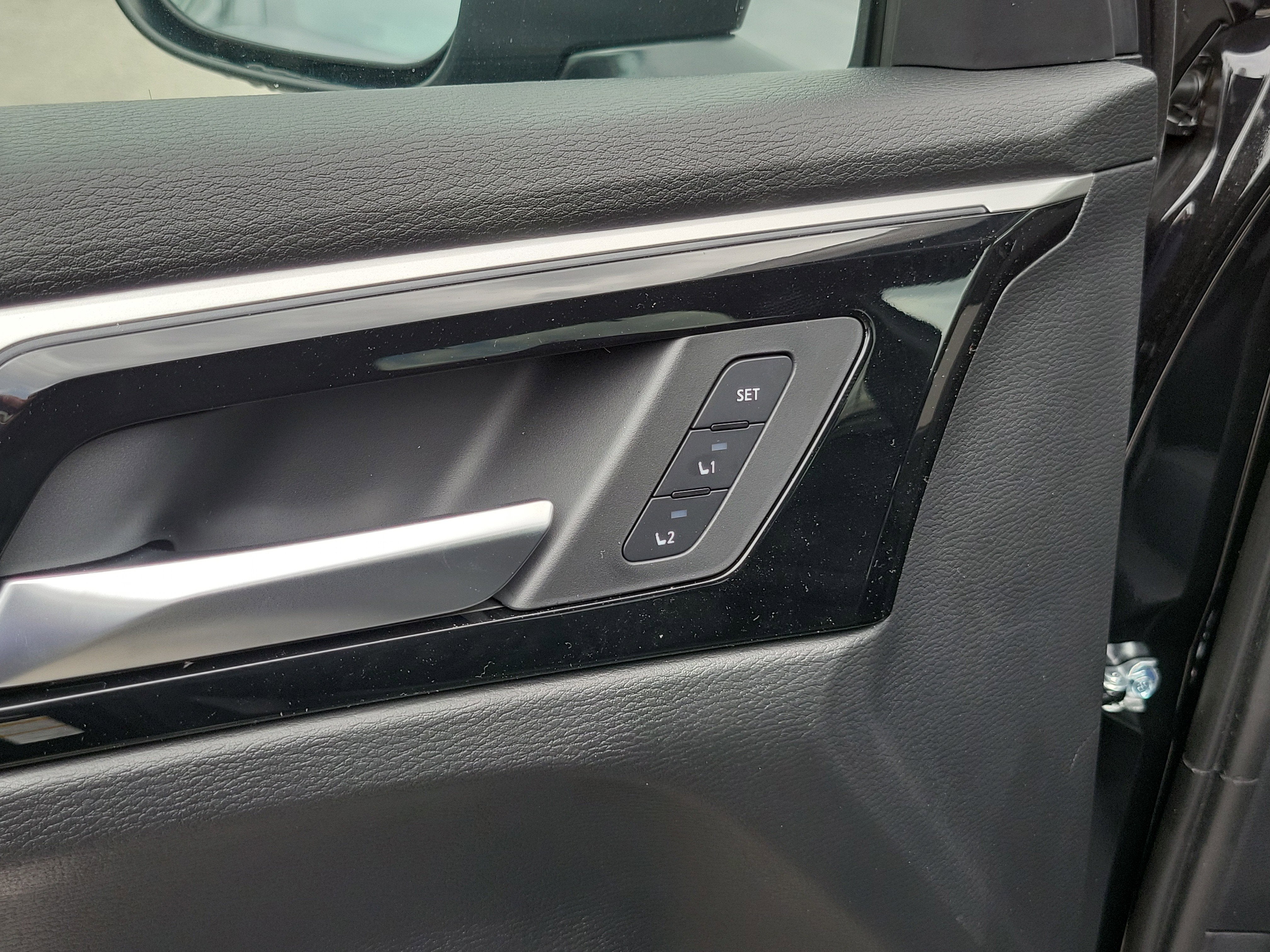 2026 Nissan Rogue Plug-In Hybrid Platinum