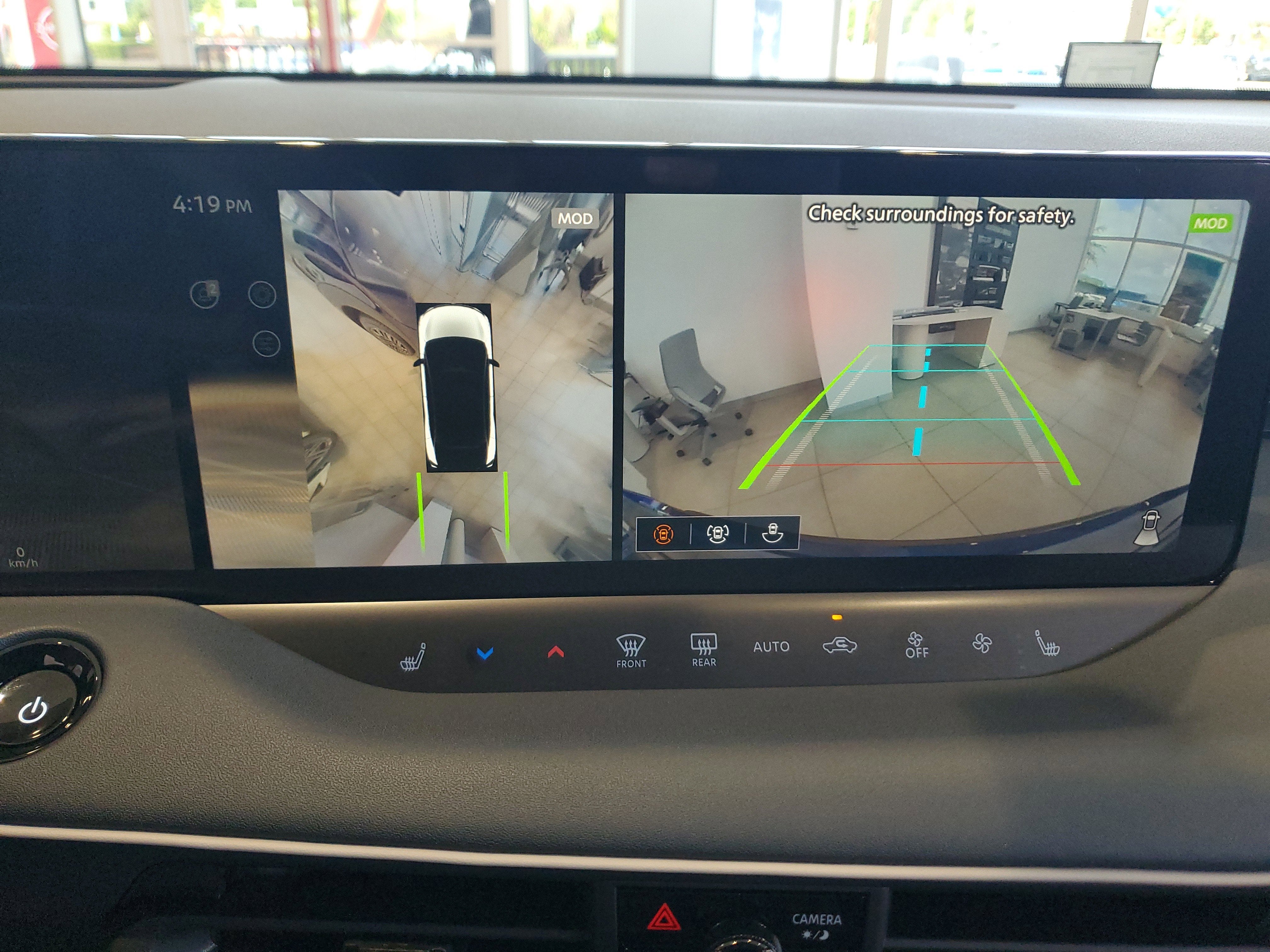 2026 Nissan LEAF Platinum+