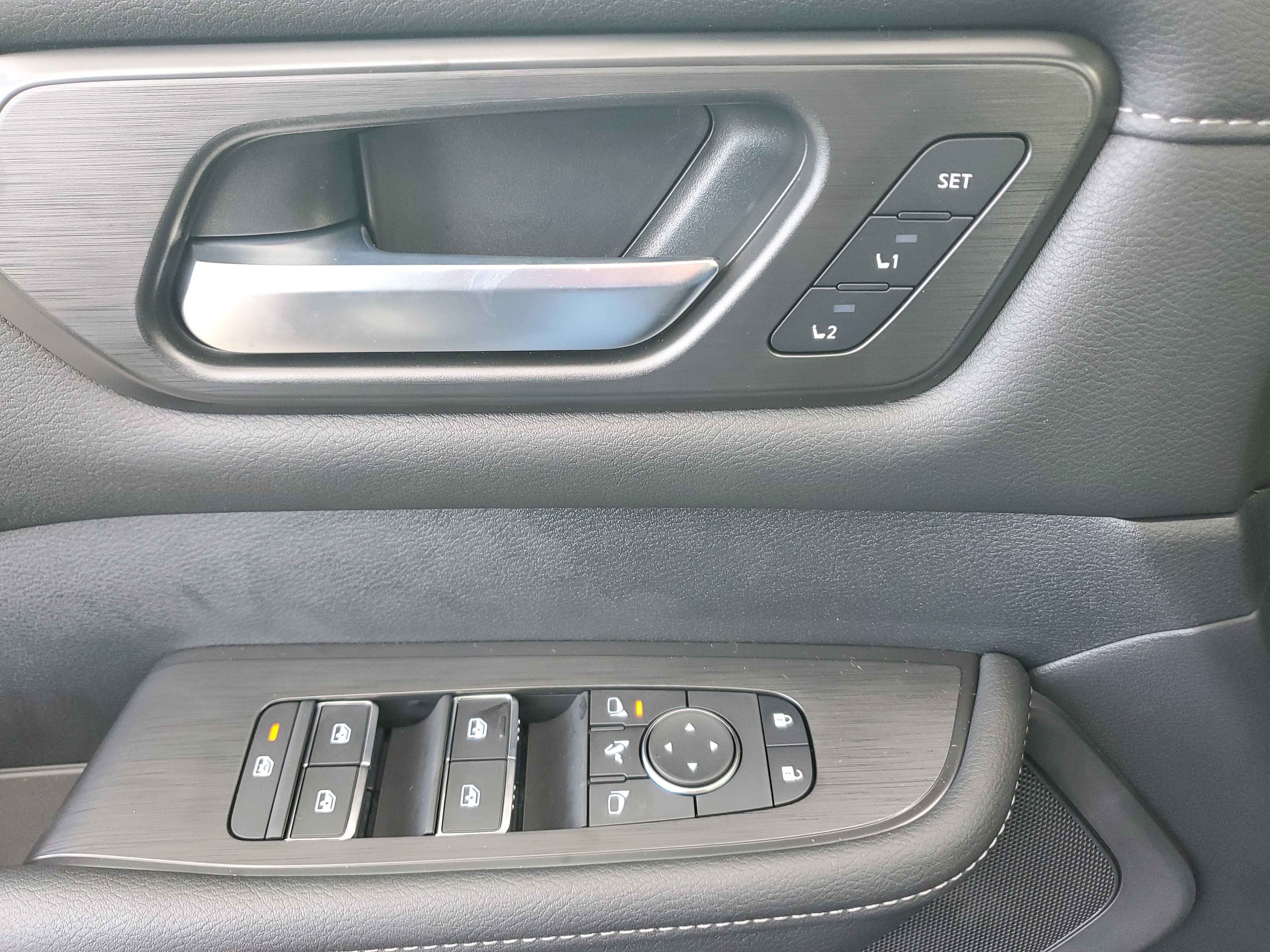 2025 Nissan Armada SL