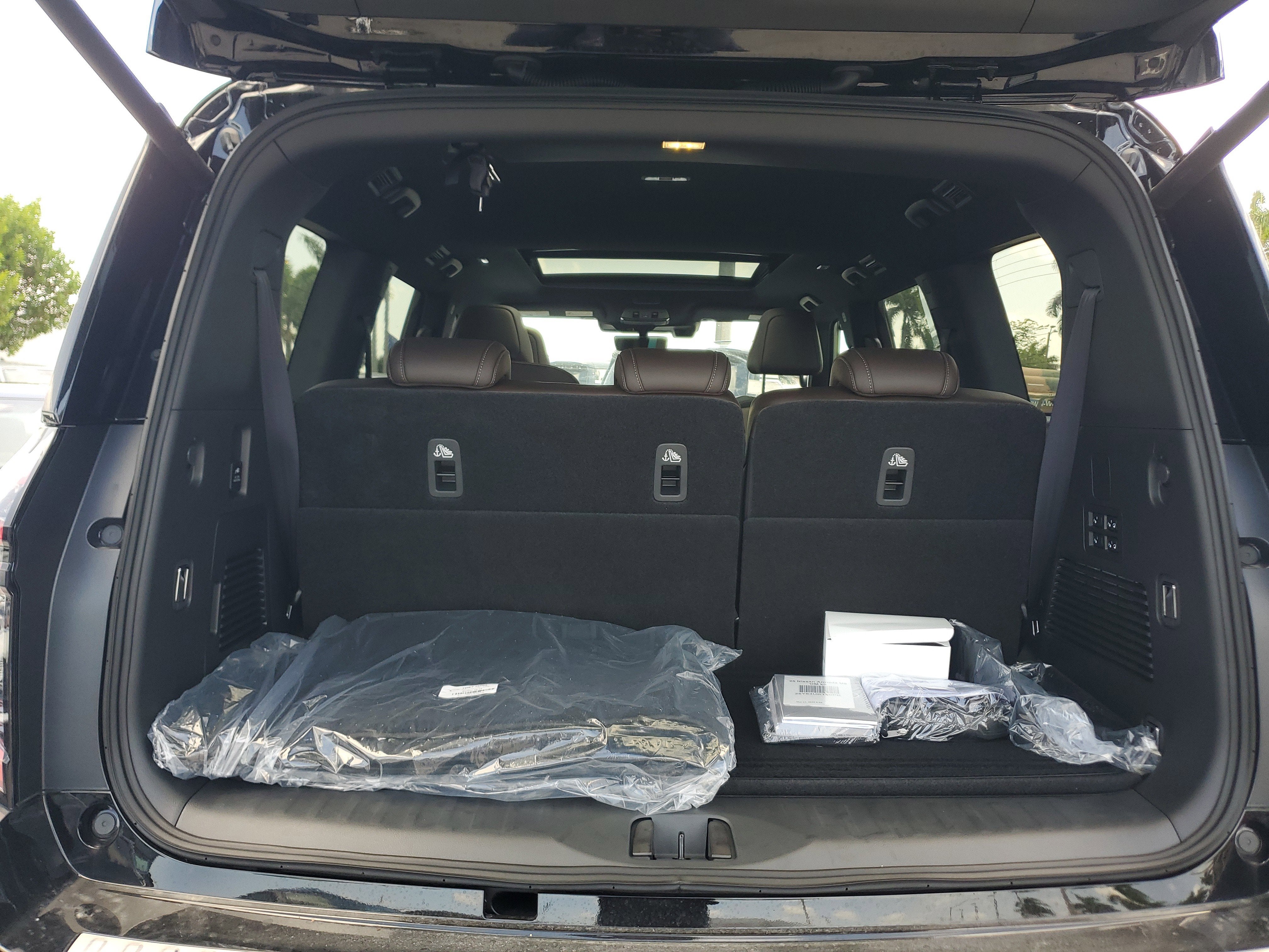 2025 Nissan Armada Platinum