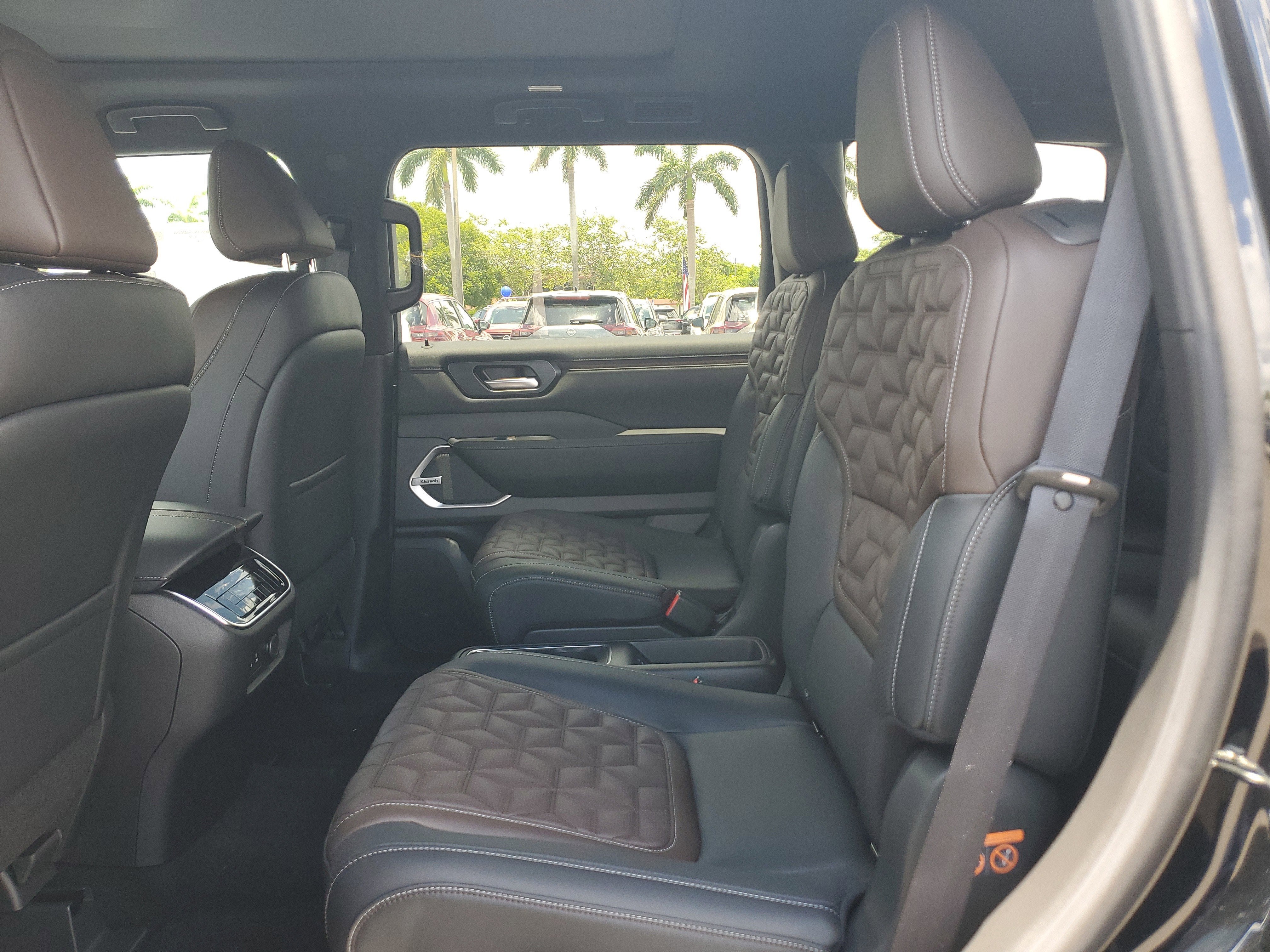 2025 Nissan Armada Platinum