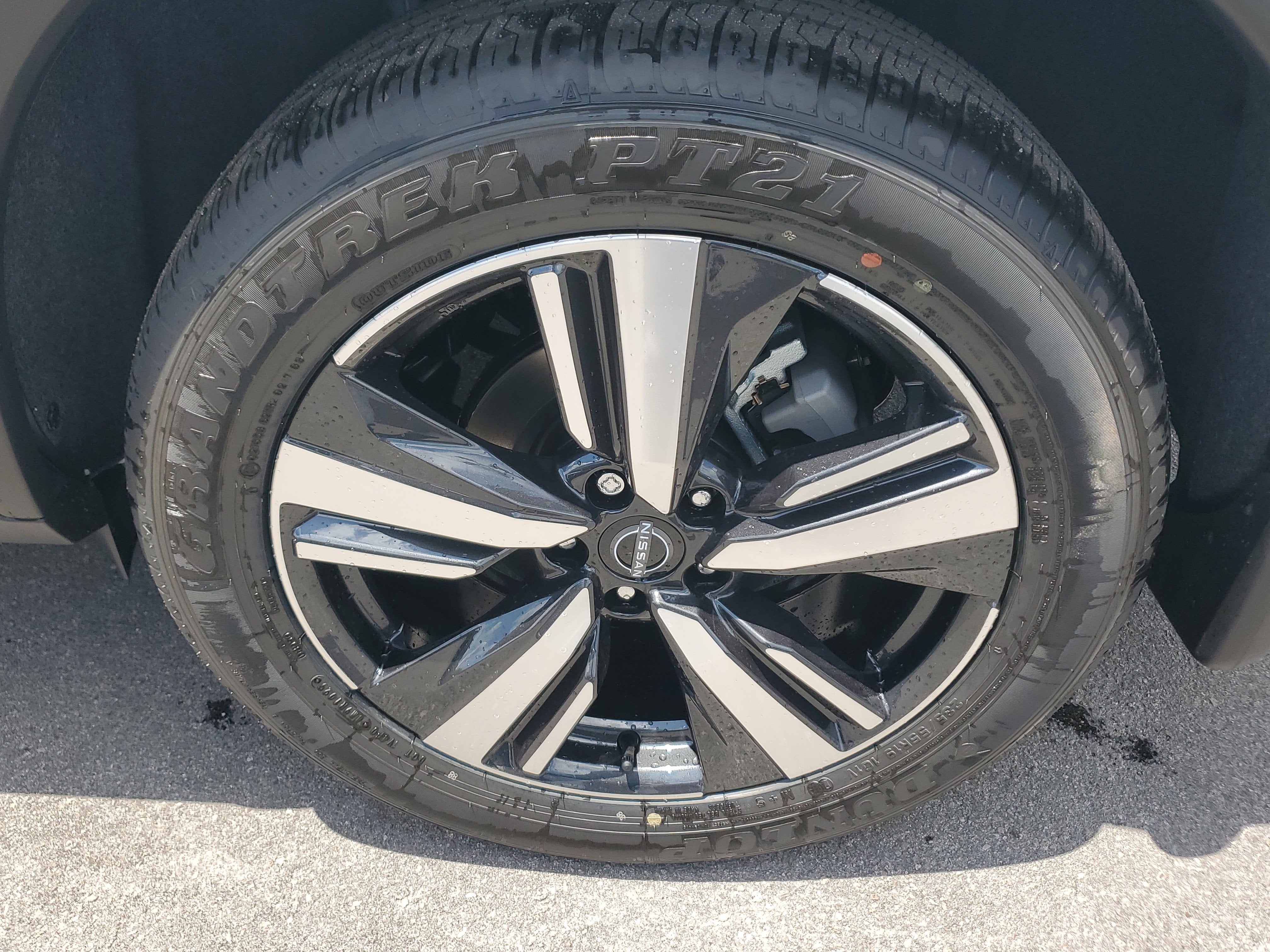 2025 Nissan Rogue SL