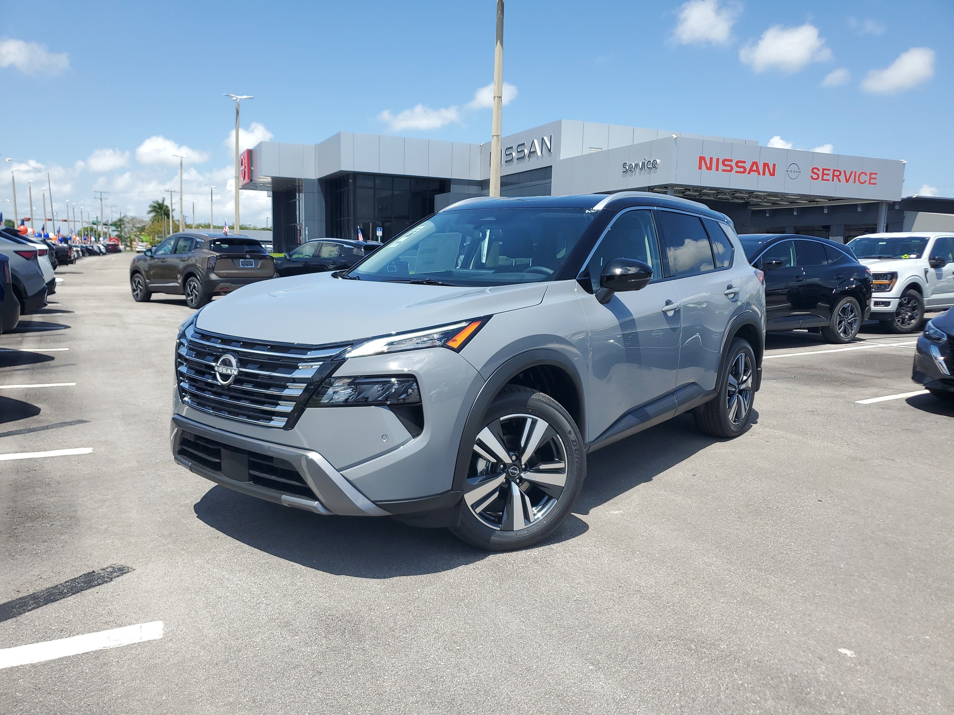 2025 Nissan Rogue SL