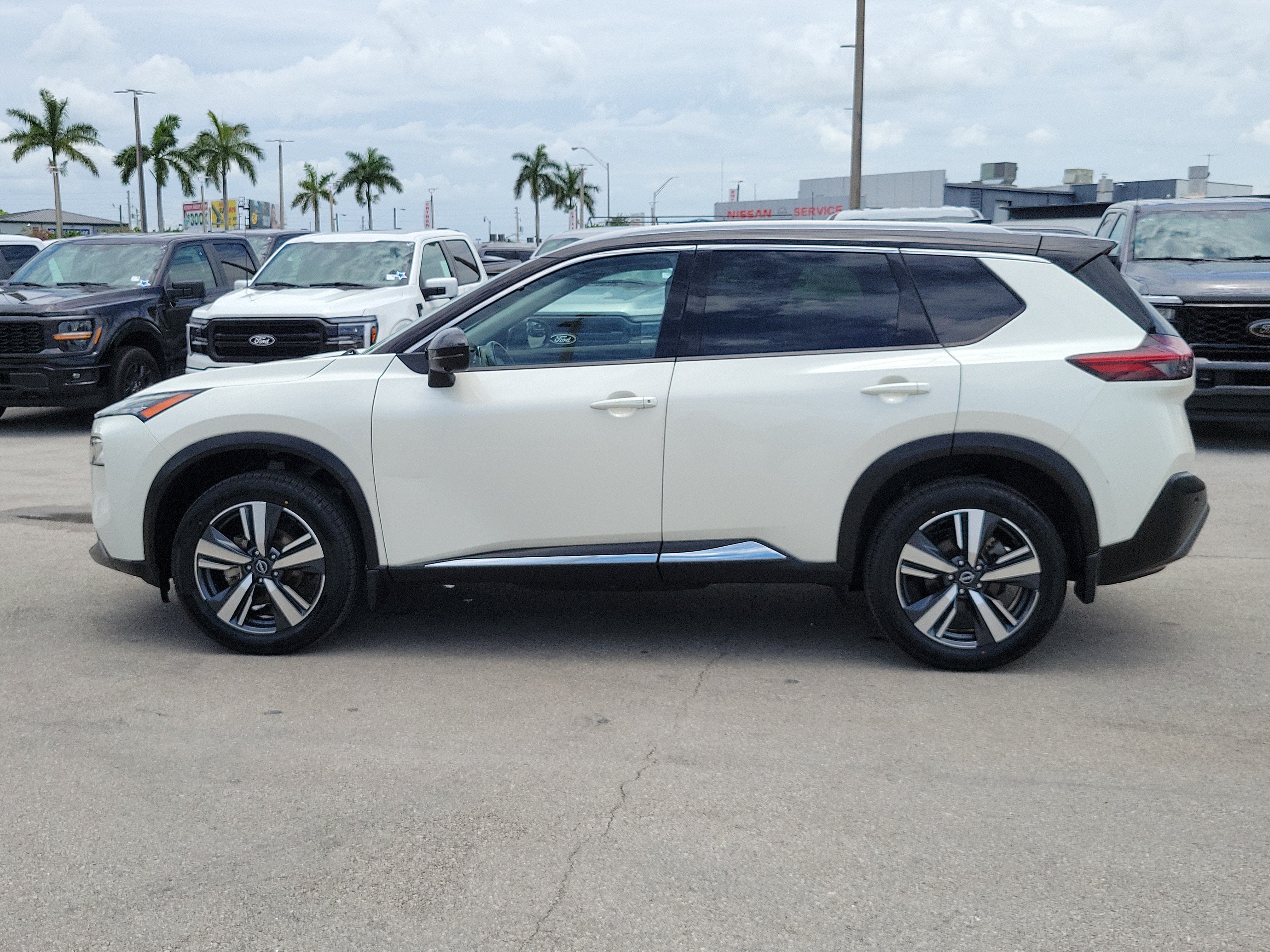 2023 Nissan Rogue SL 4WD