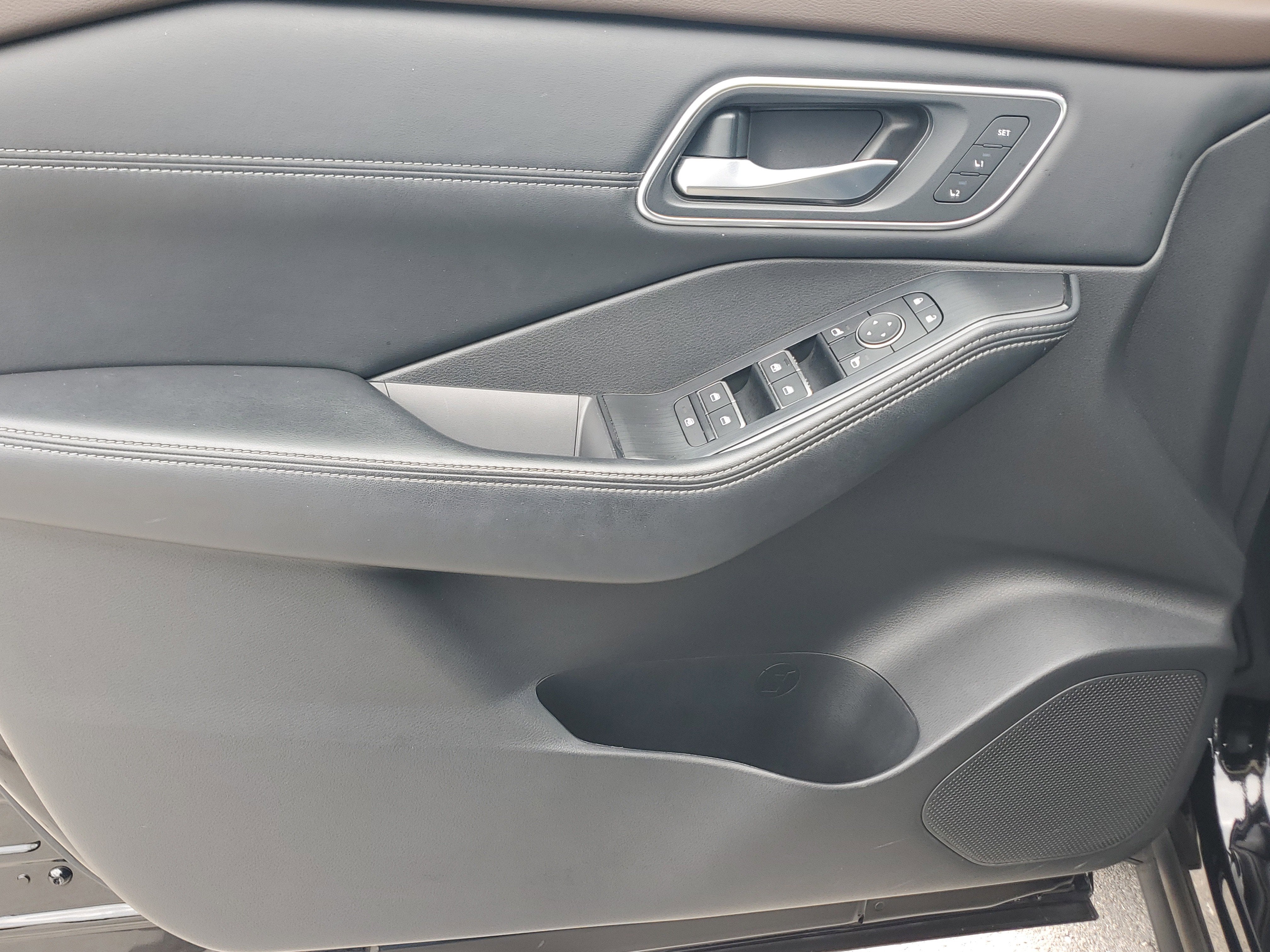 2023 Nissan Rogue Platinum 4WD