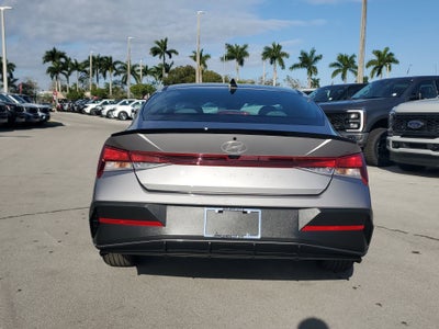 2025 Hyundai Elantra SEL Sport
