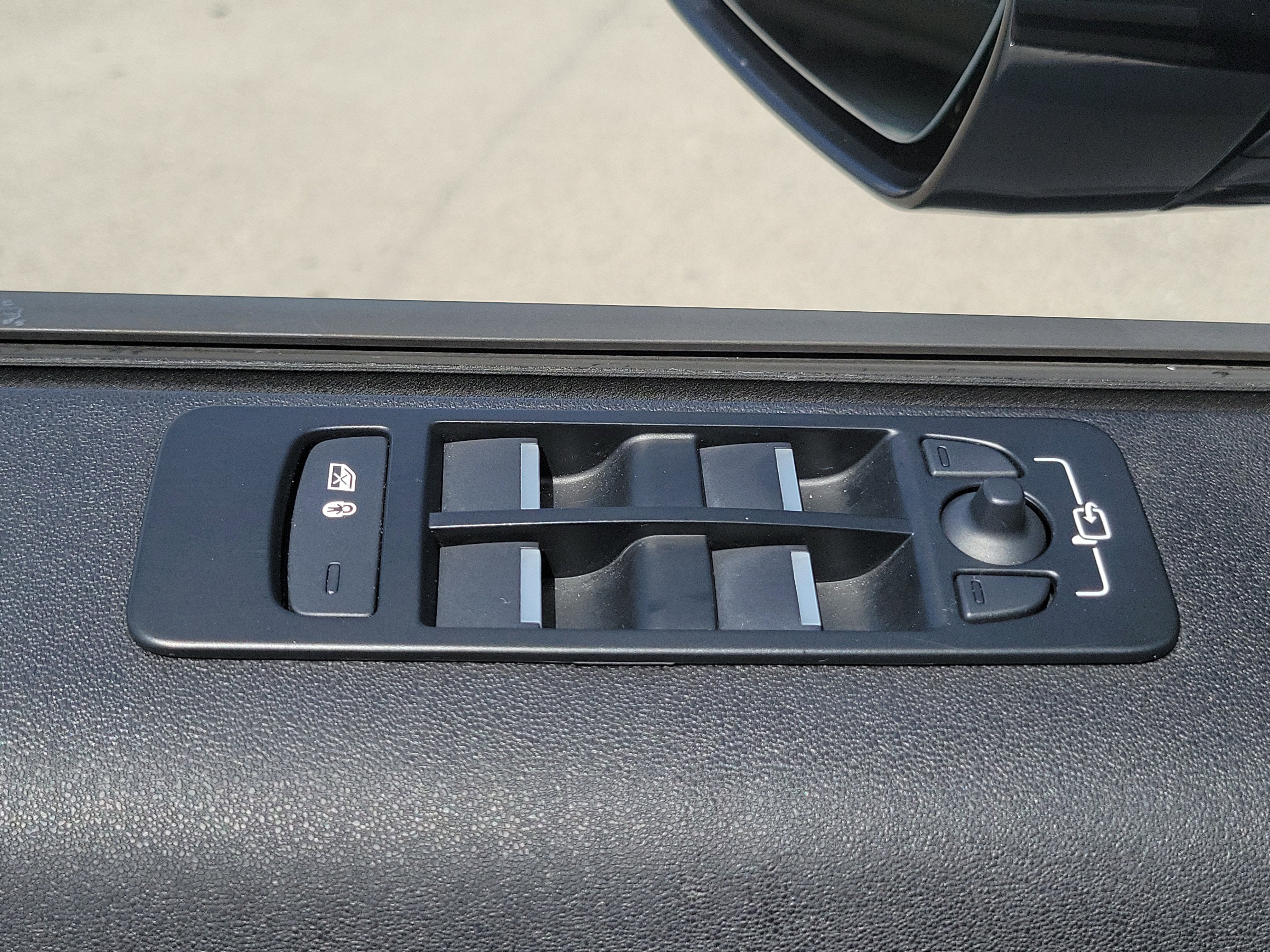 2023 Land Rover Discovery Sport S R-Dynamic