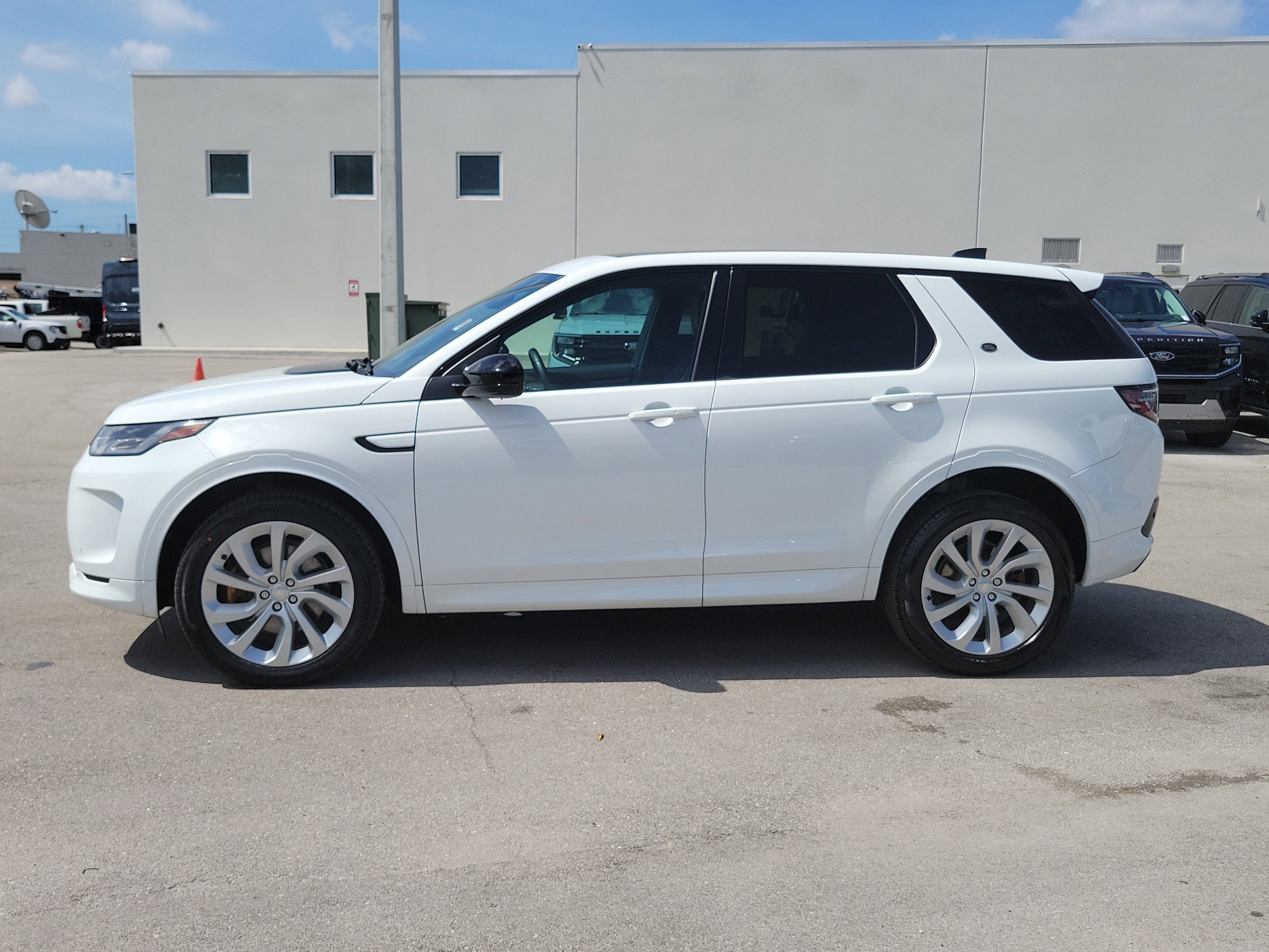 2023 Land Rover Discovery Sport S R-Dynamic