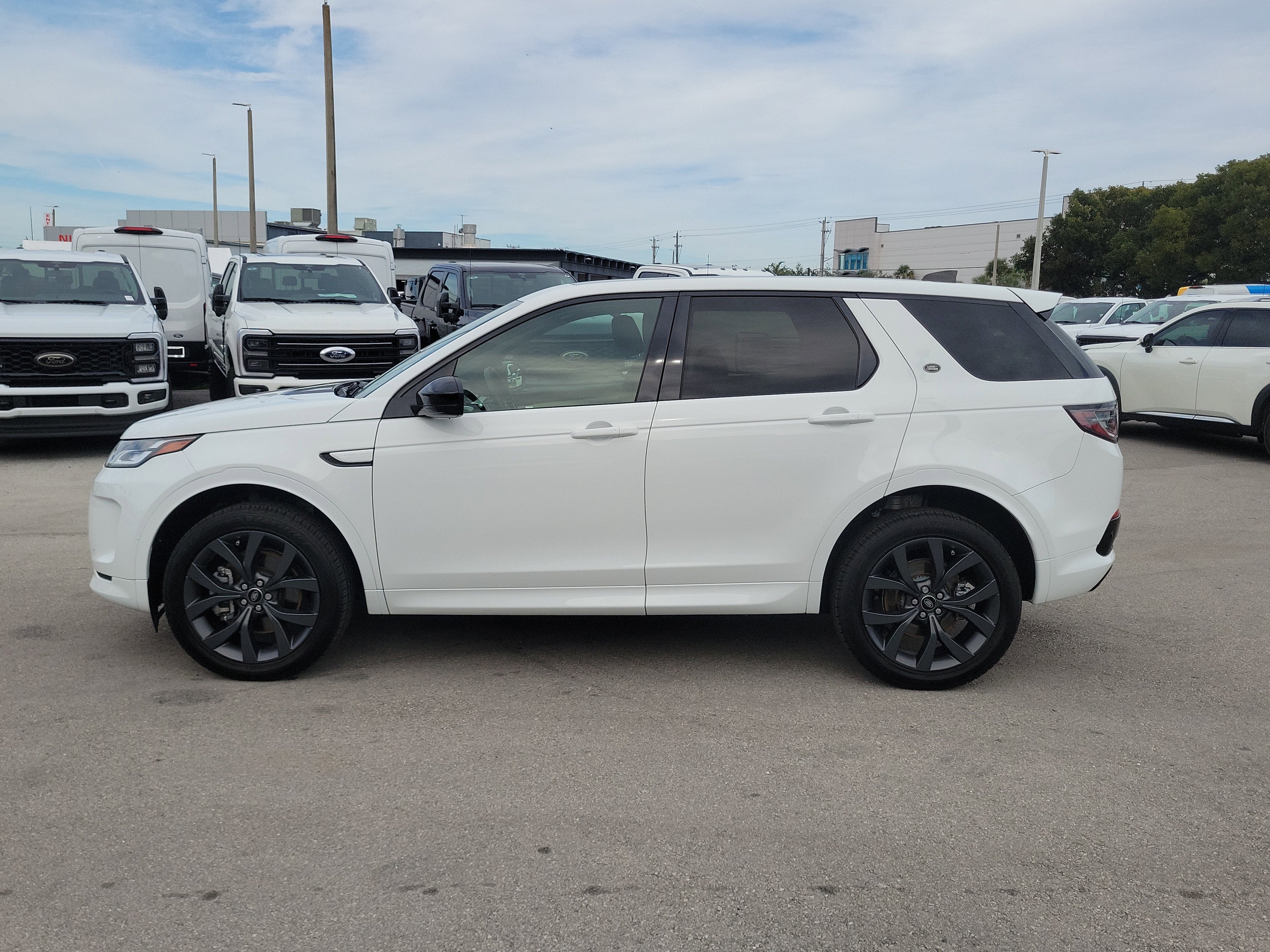 2023 Land Rover Discovery Sport S R-Dynamic
