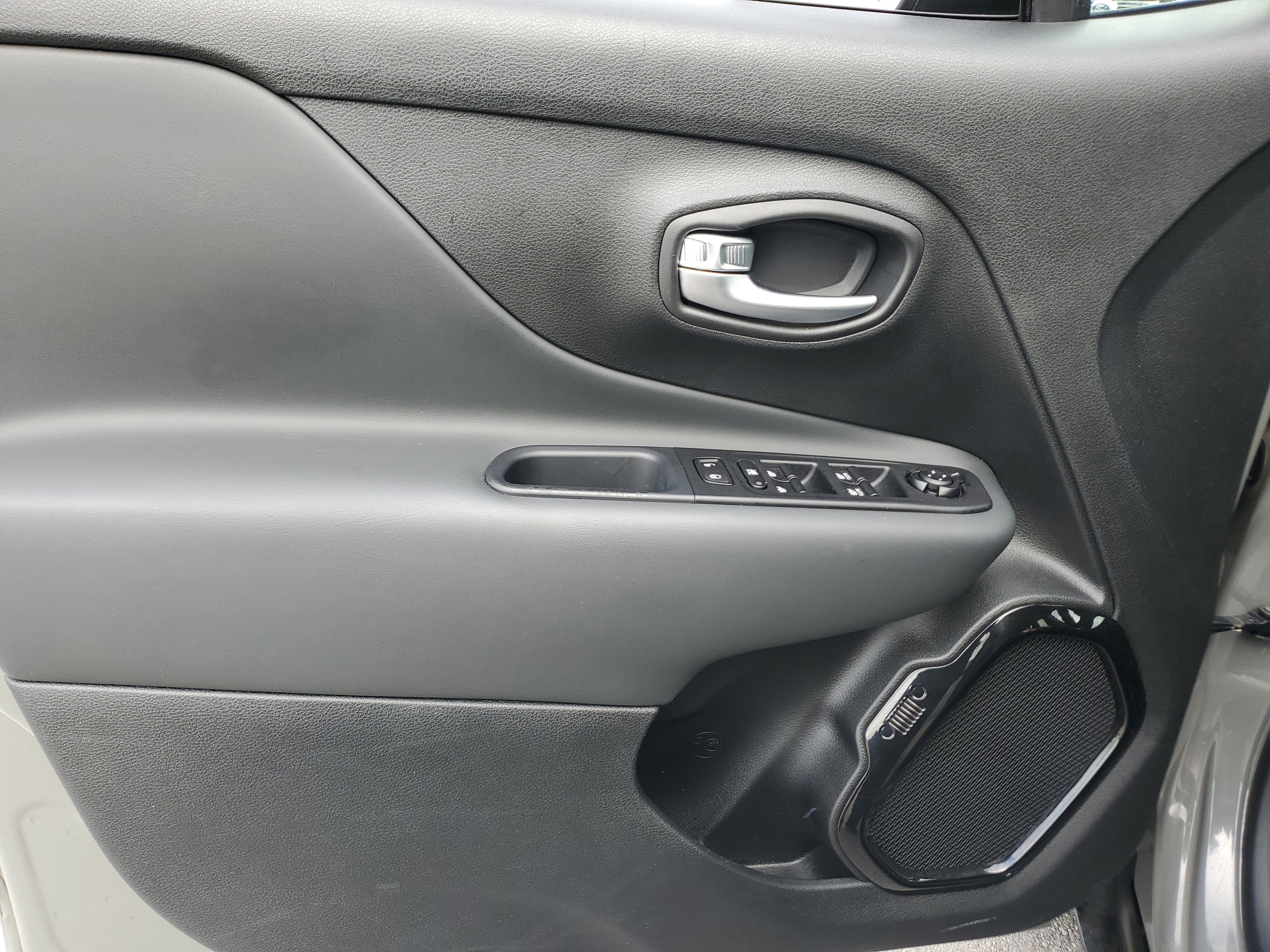 2022 Jeep Renegade Altitude 4WD