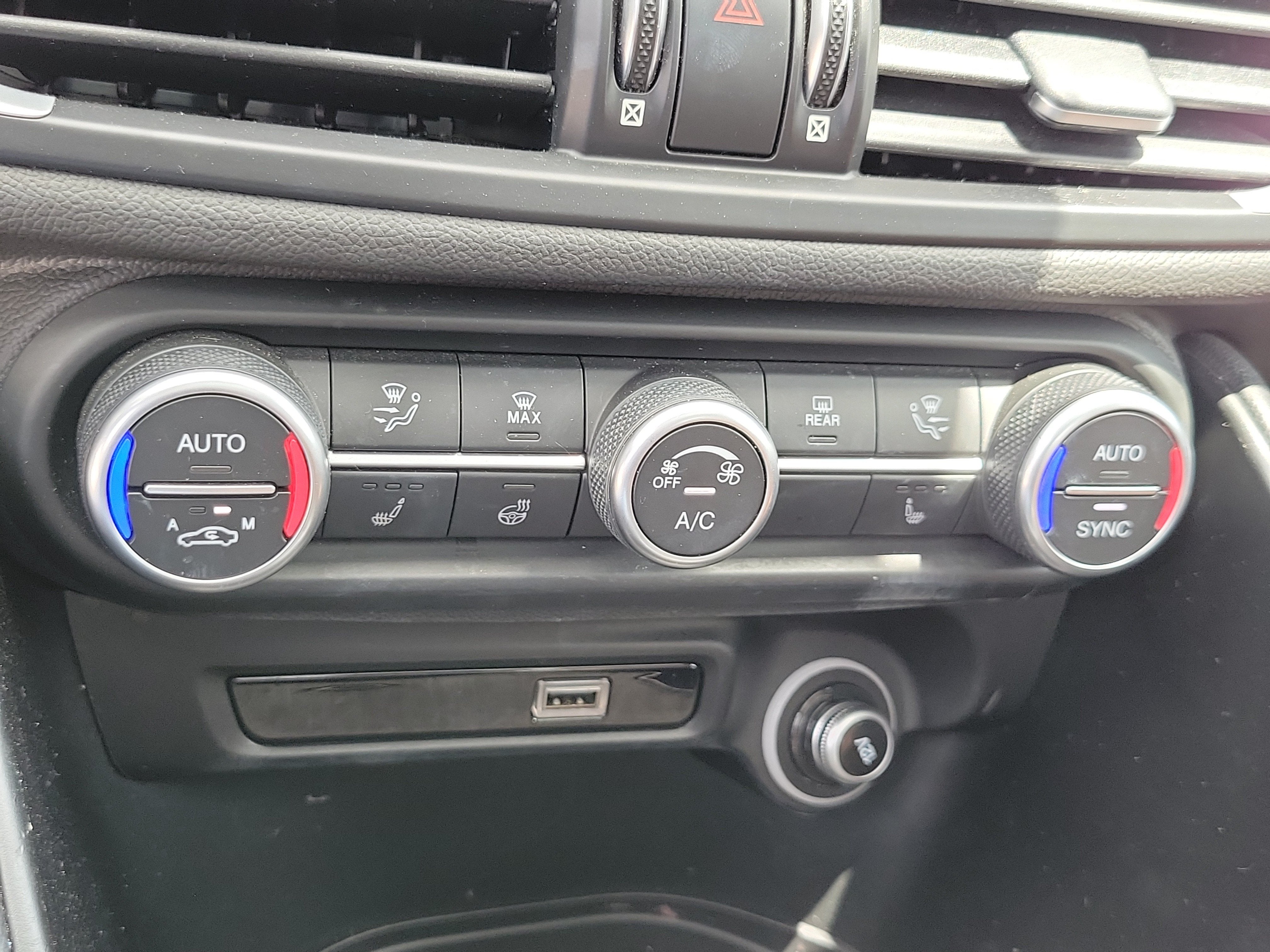 2022 Alfa Romeo Giulia Ti