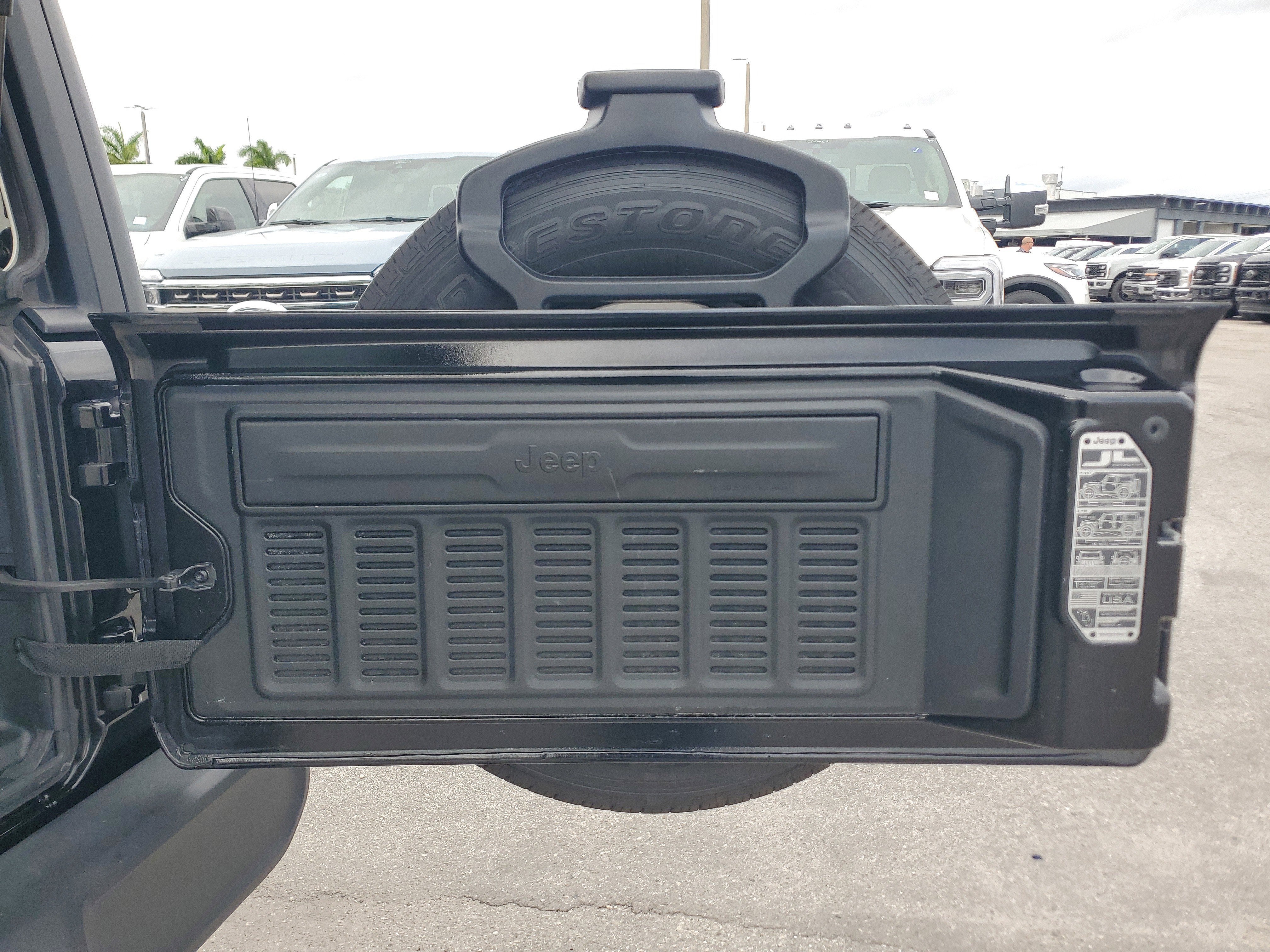 2023 Jeep Wrangler Sport Altitude 4WD