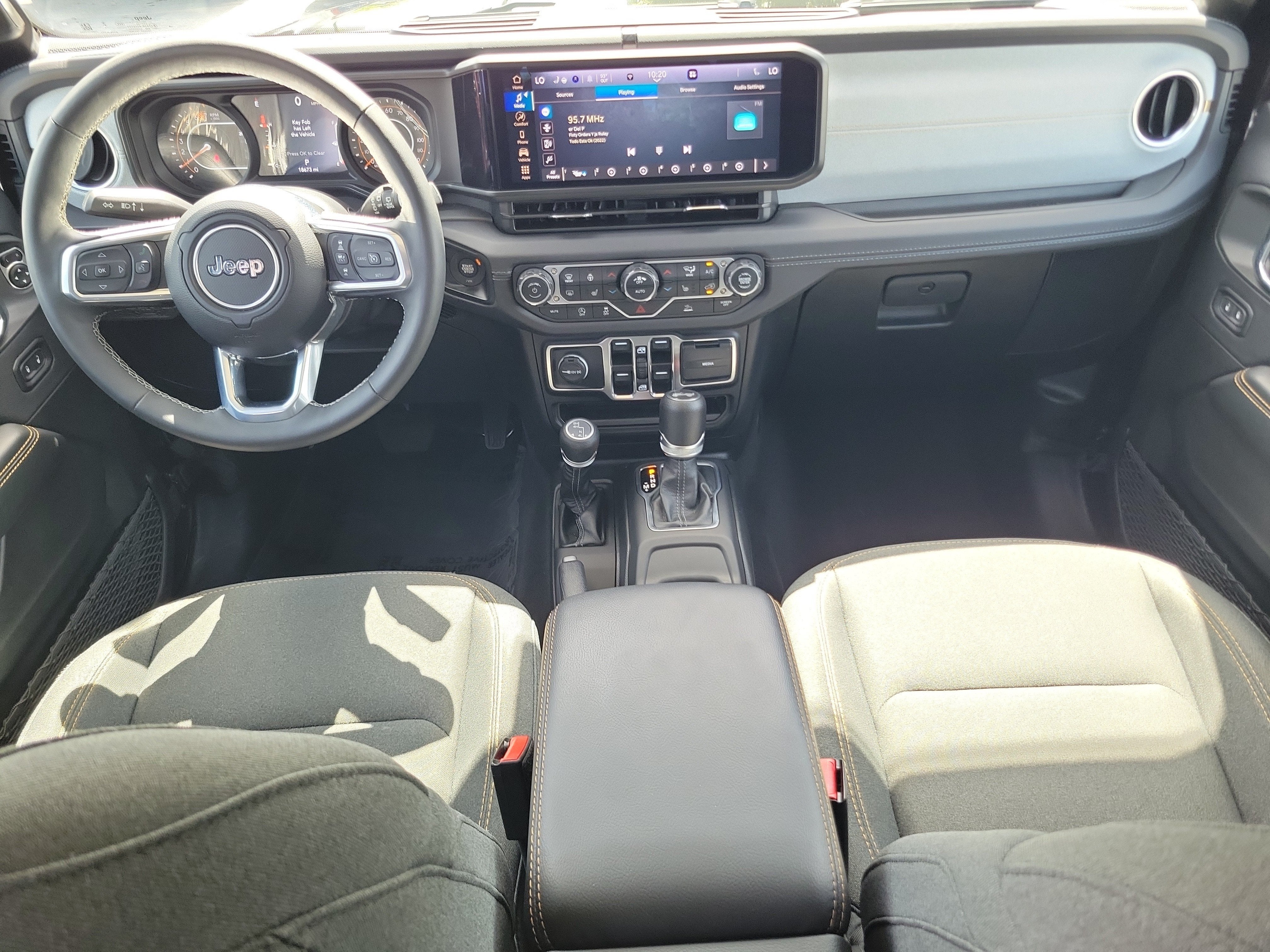 2025 Jeep Wrangler Sahara 4WD