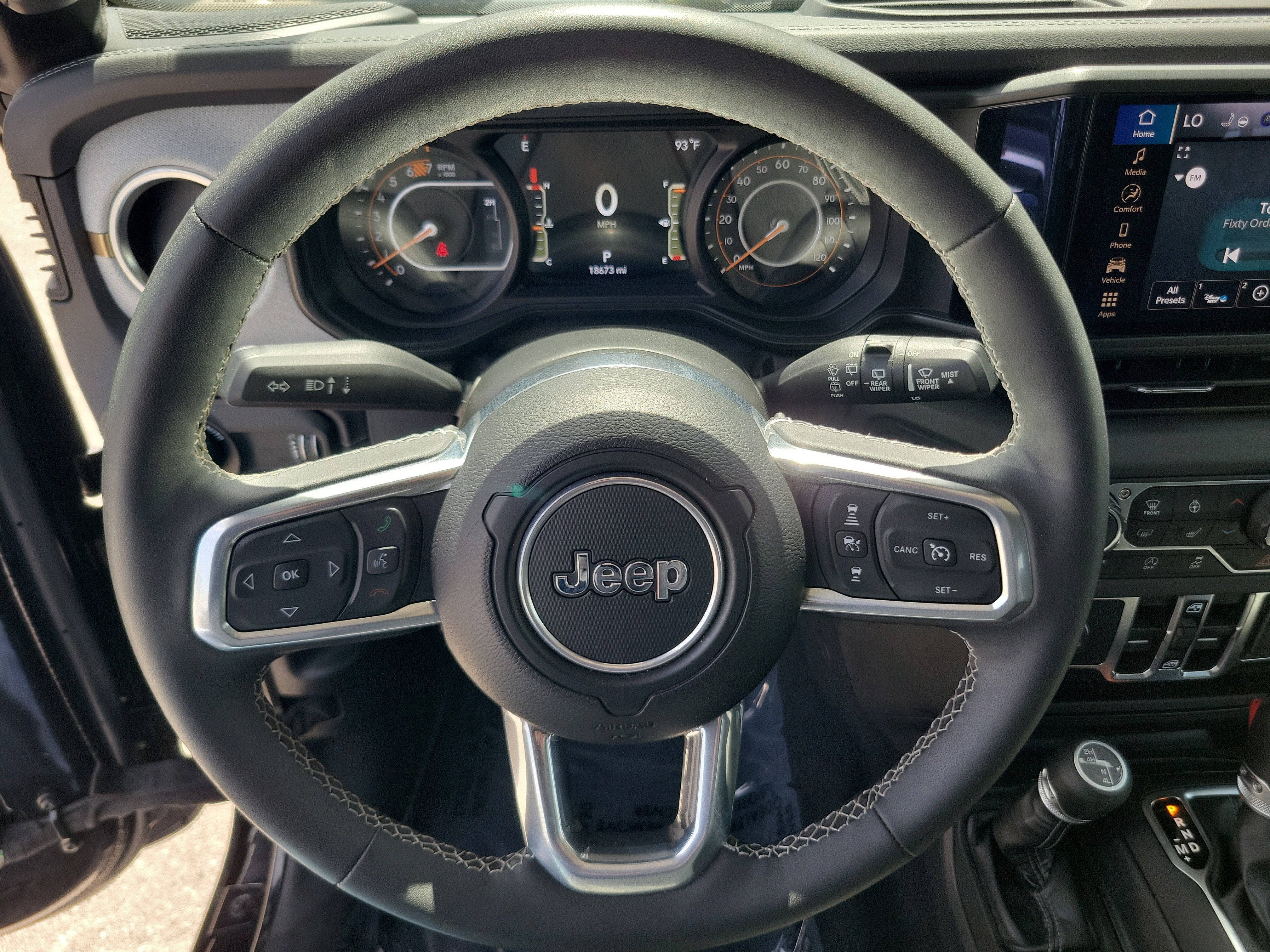 2025 Jeep Wrangler Sahara 4WD