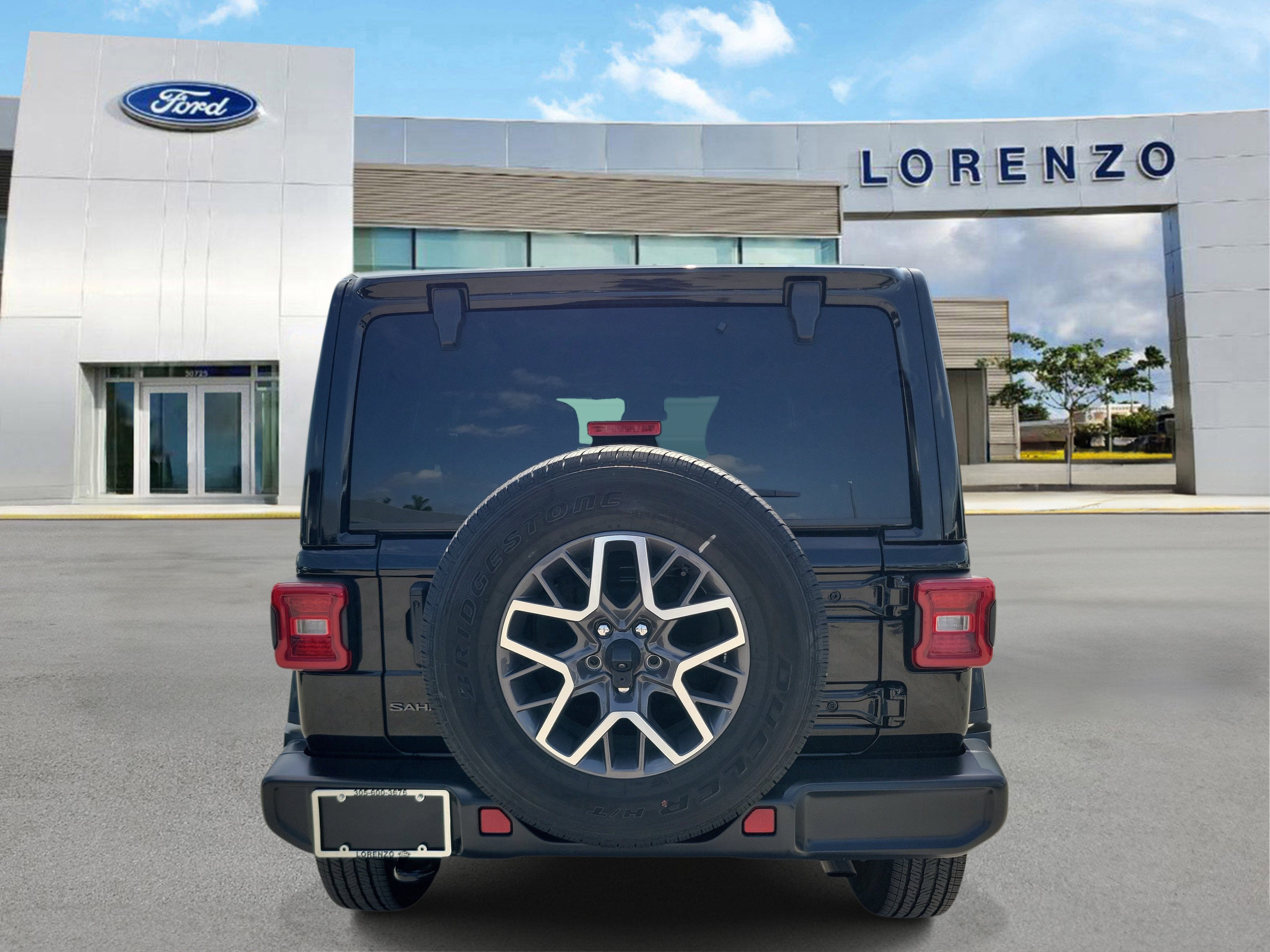 2025 Jeep Wrangler Sahara 4WD