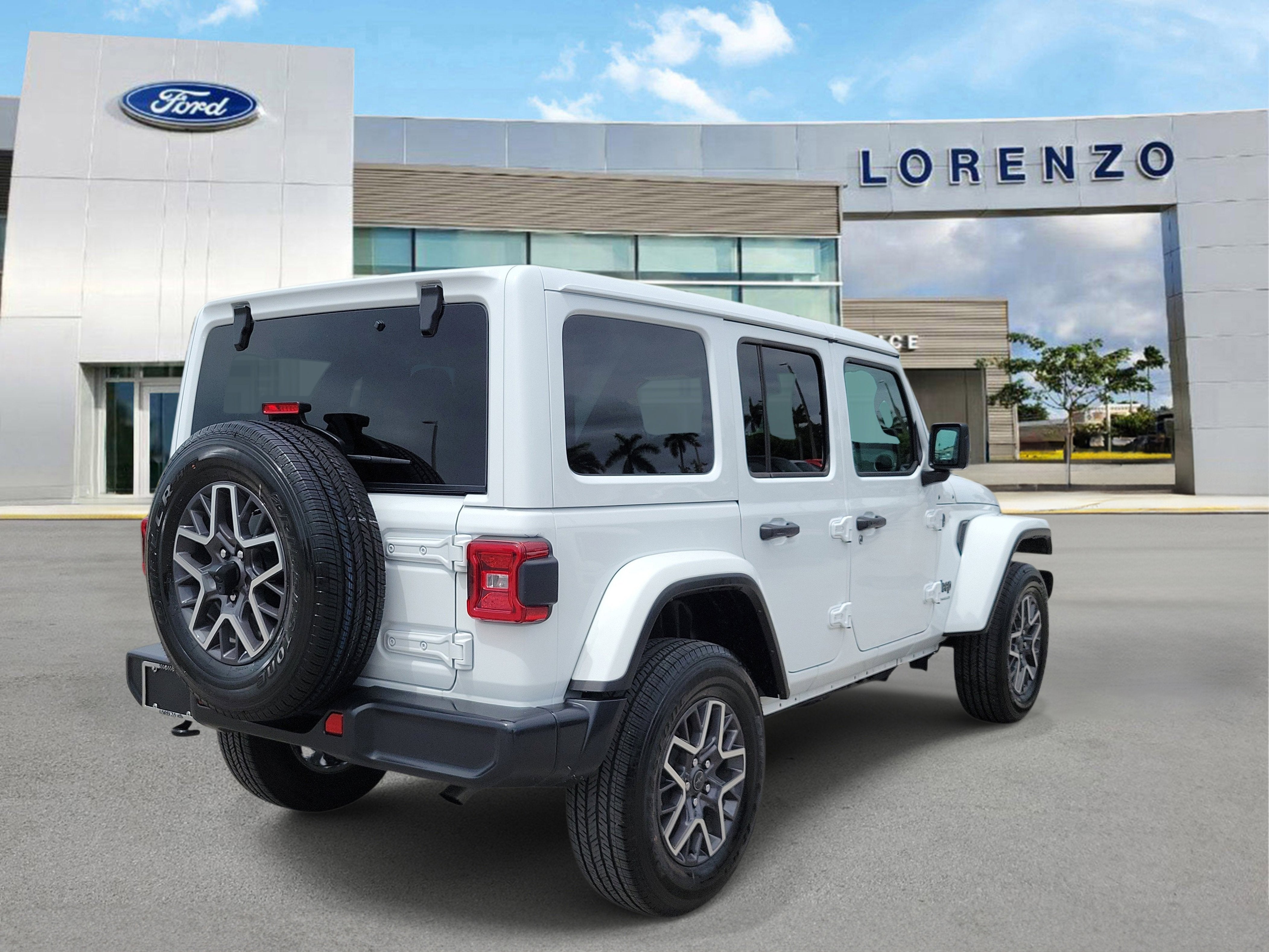 2025 Jeep Wrangler Sahara 4WD