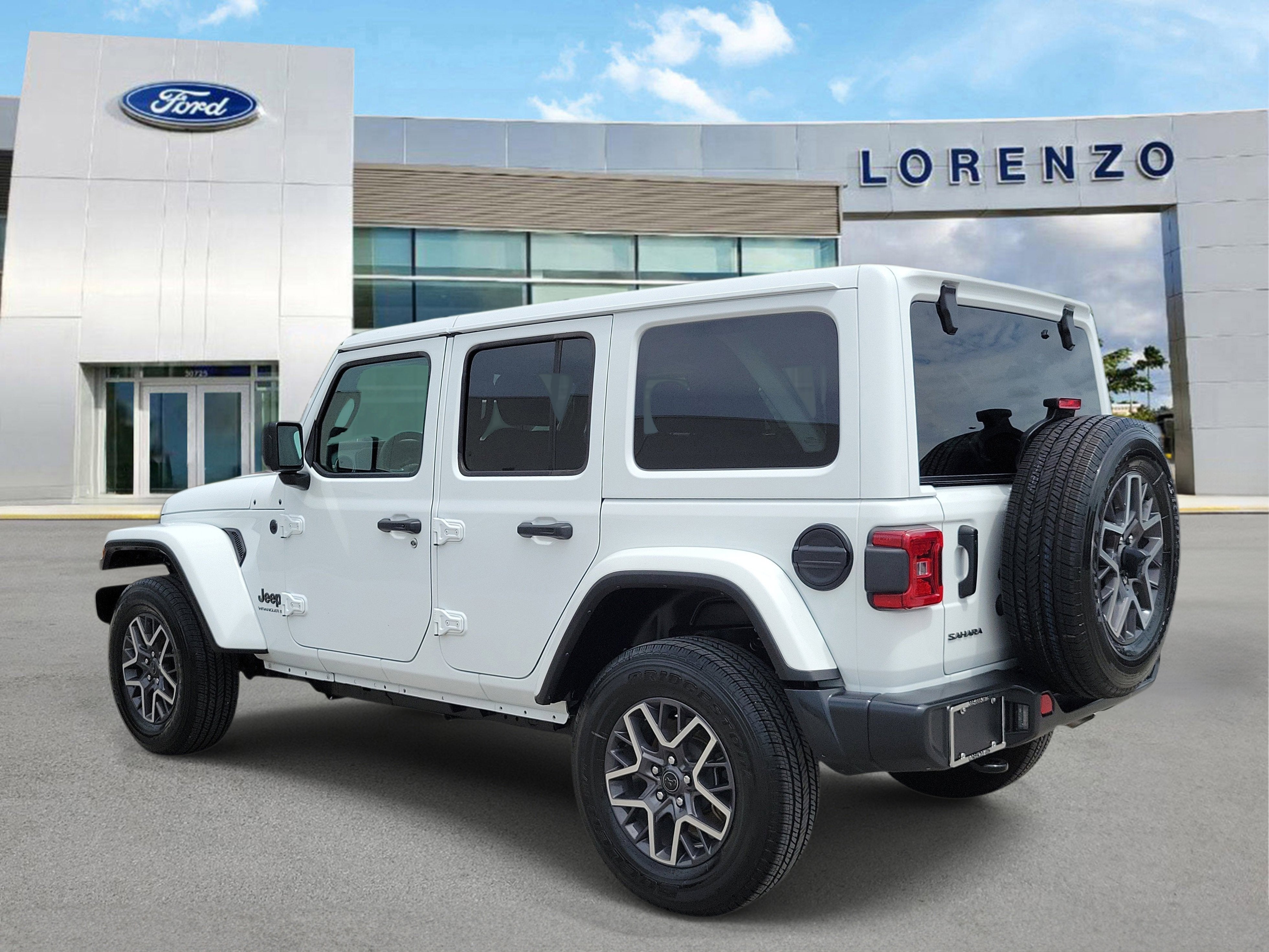 2025 Jeep Wrangler Sahara 4WD