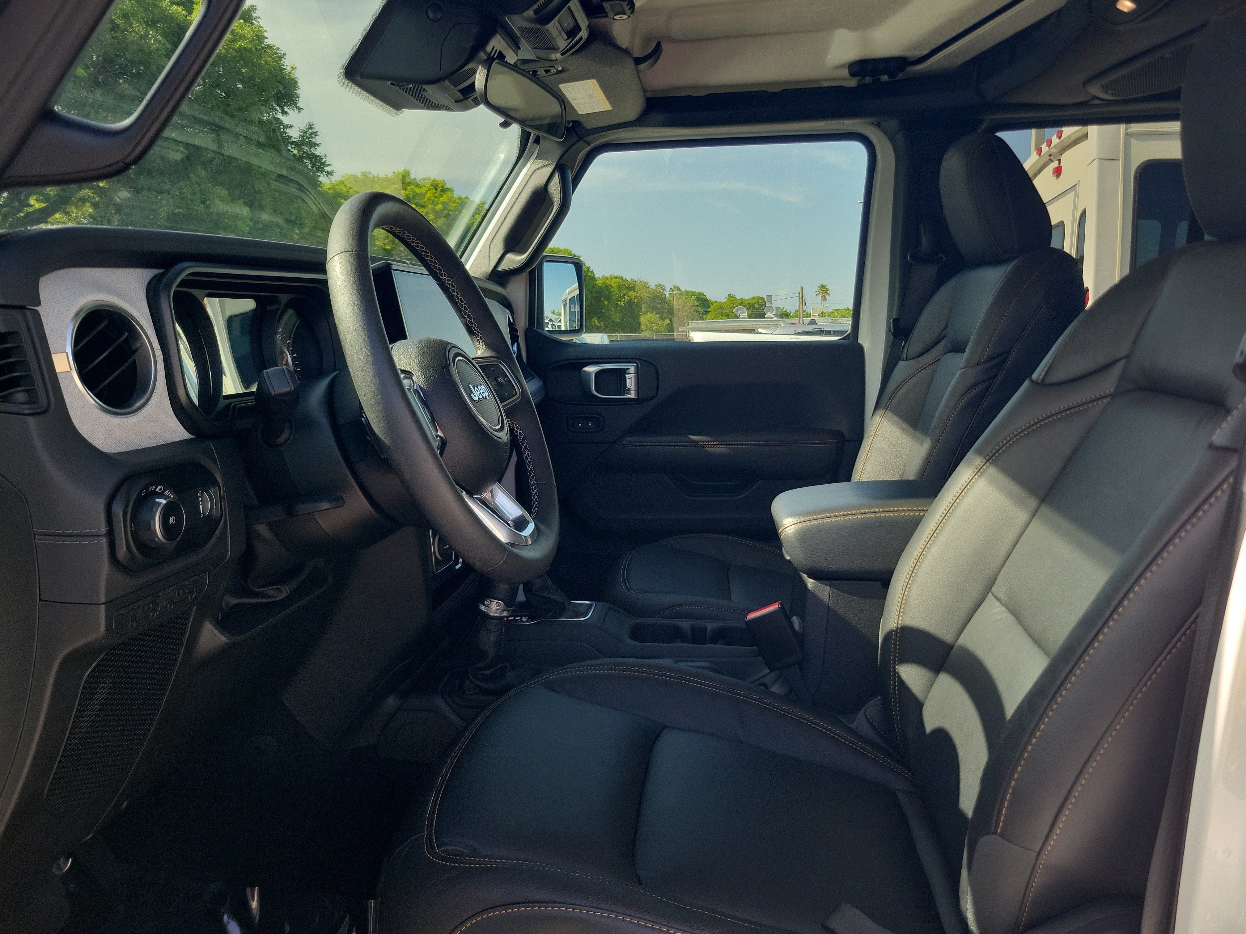2025 Jeep Wrangler Sahara 4WD