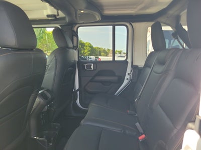 2025 Jeep Wrangler Sahara 4WD