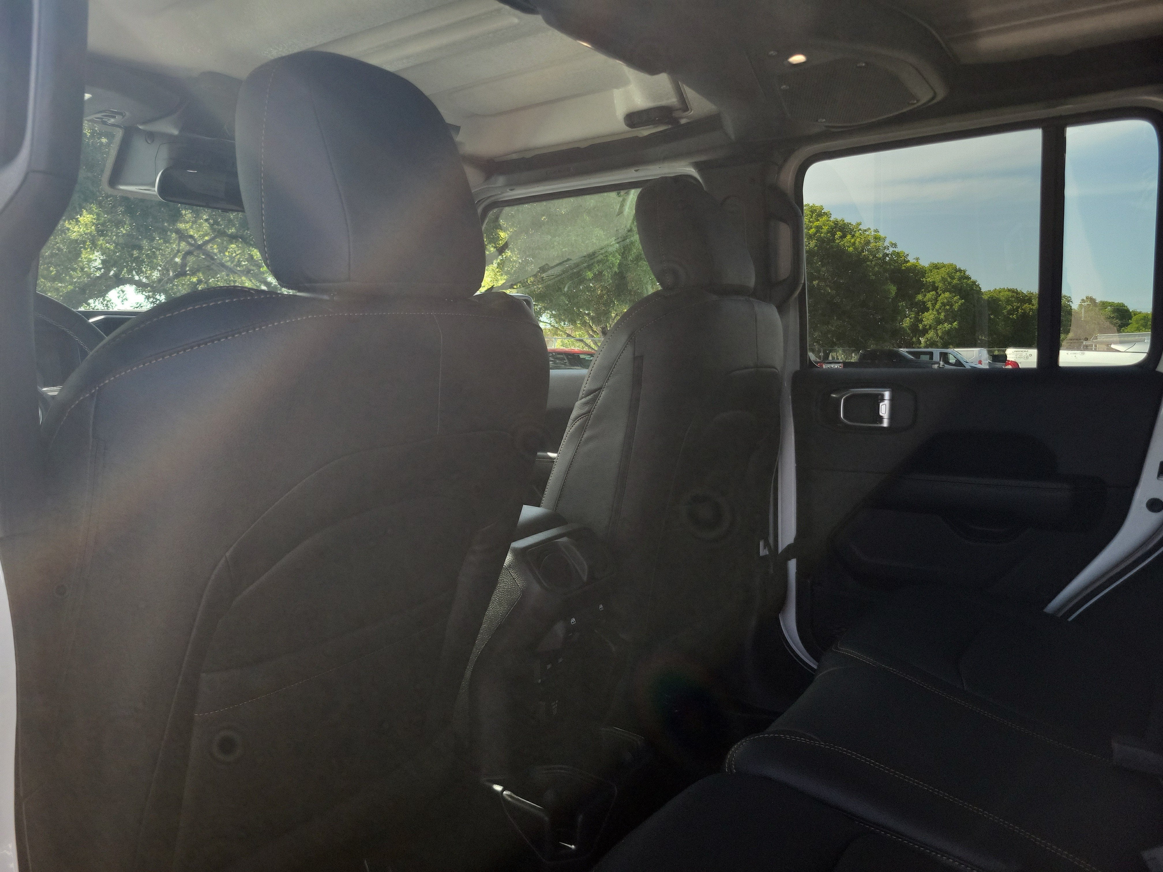 2025 Jeep Wrangler Sahara 4WD