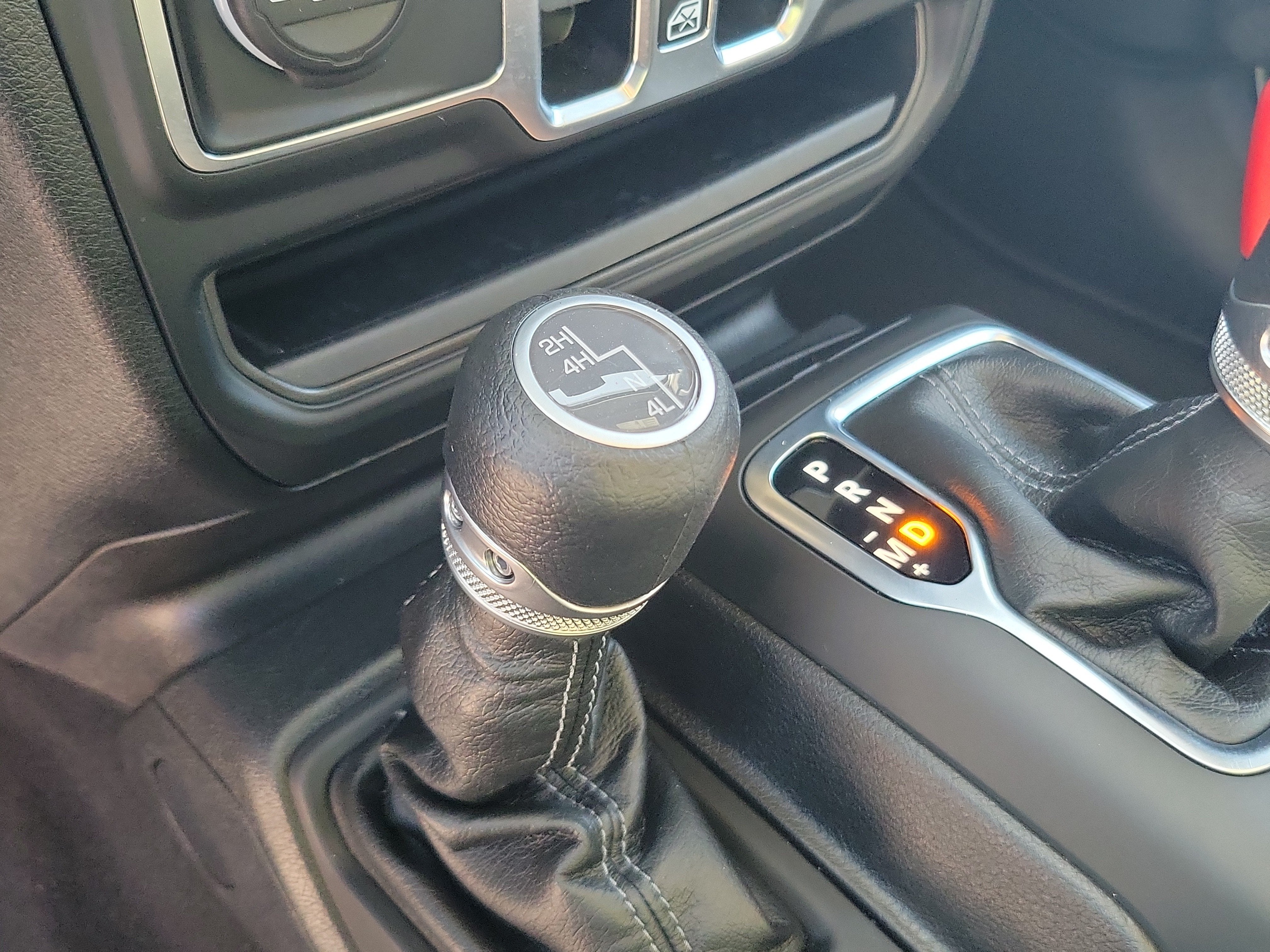 2025 Jeep Wrangler Sahara 4WD