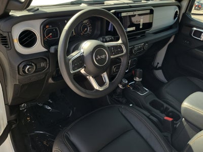2025 Jeep Wrangler Sahara 4WD