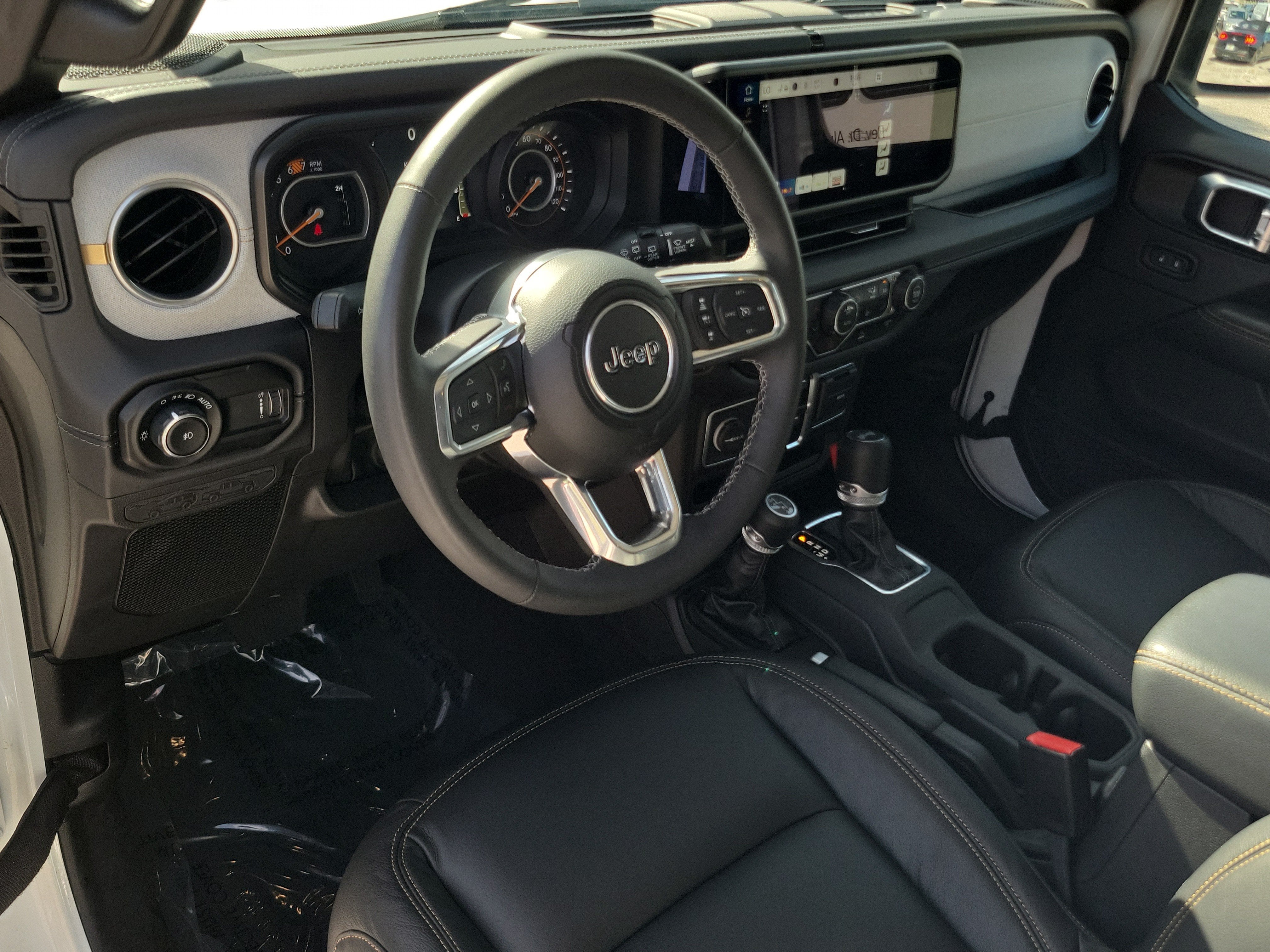 2025 Jeep Wrangler Sahara 4WD