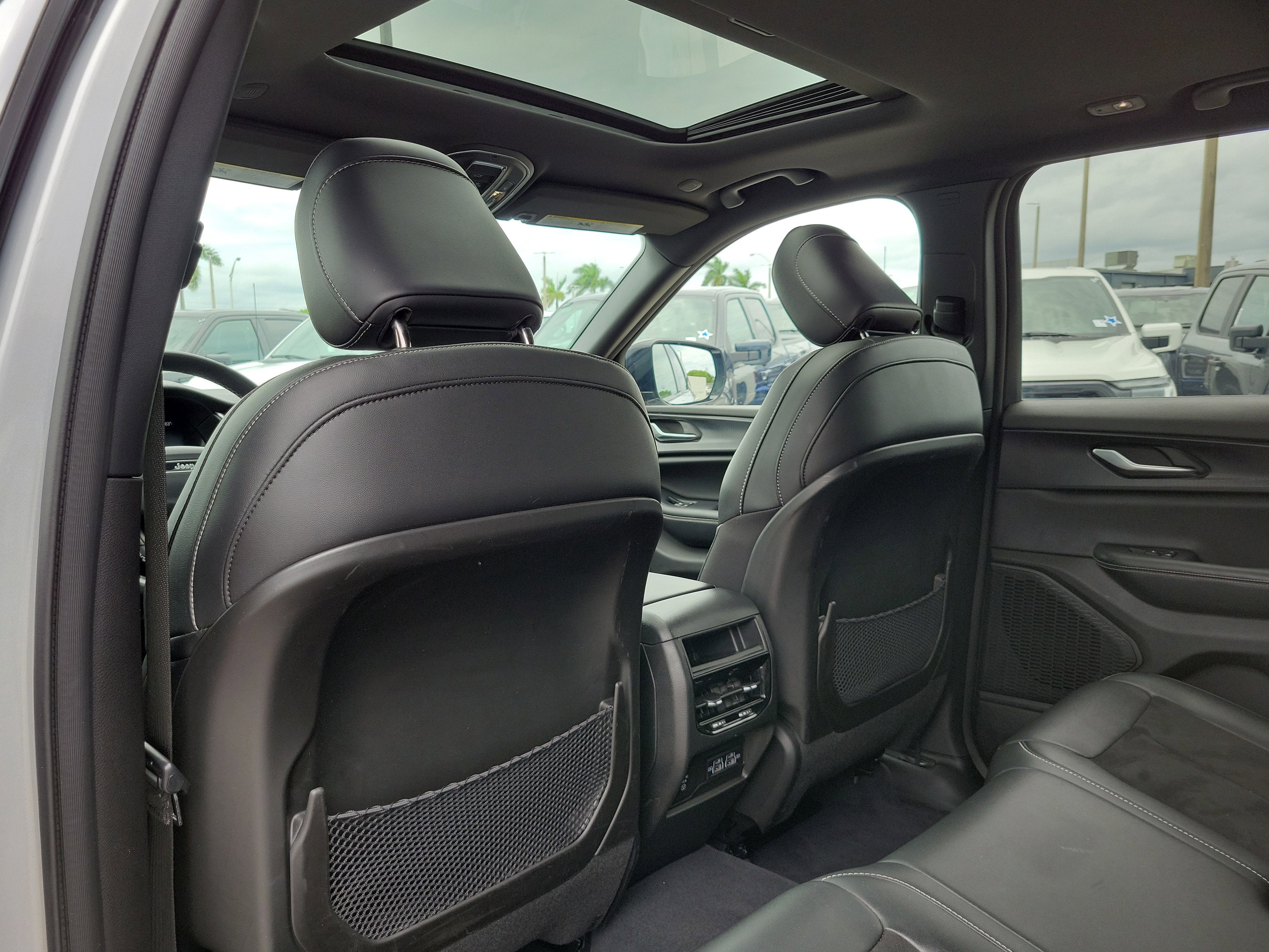 2023 Jeep Grand Cherokee Altitude X 4WD