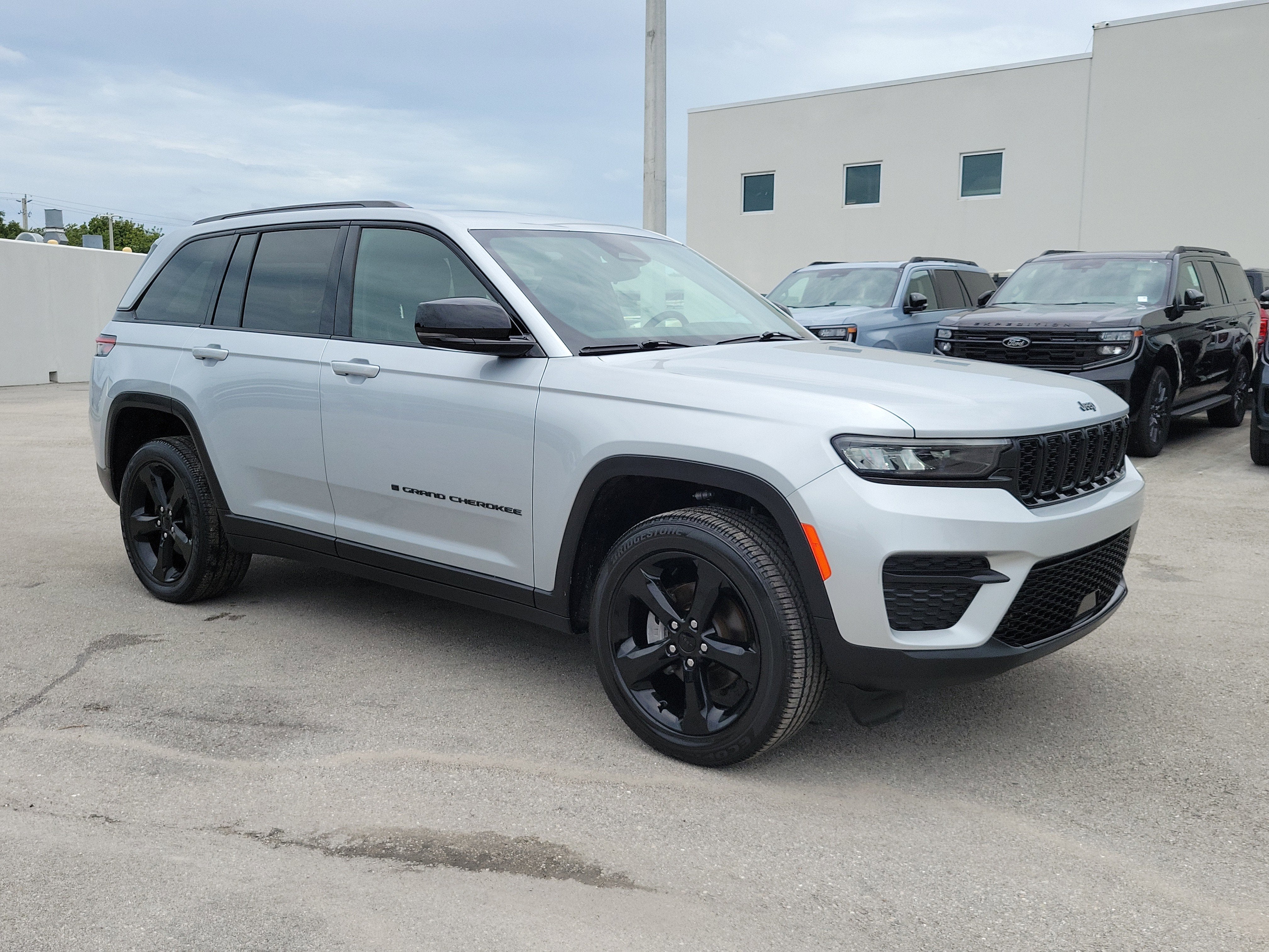 2023 Jeep Grand Cherokee Altitude X 4WD