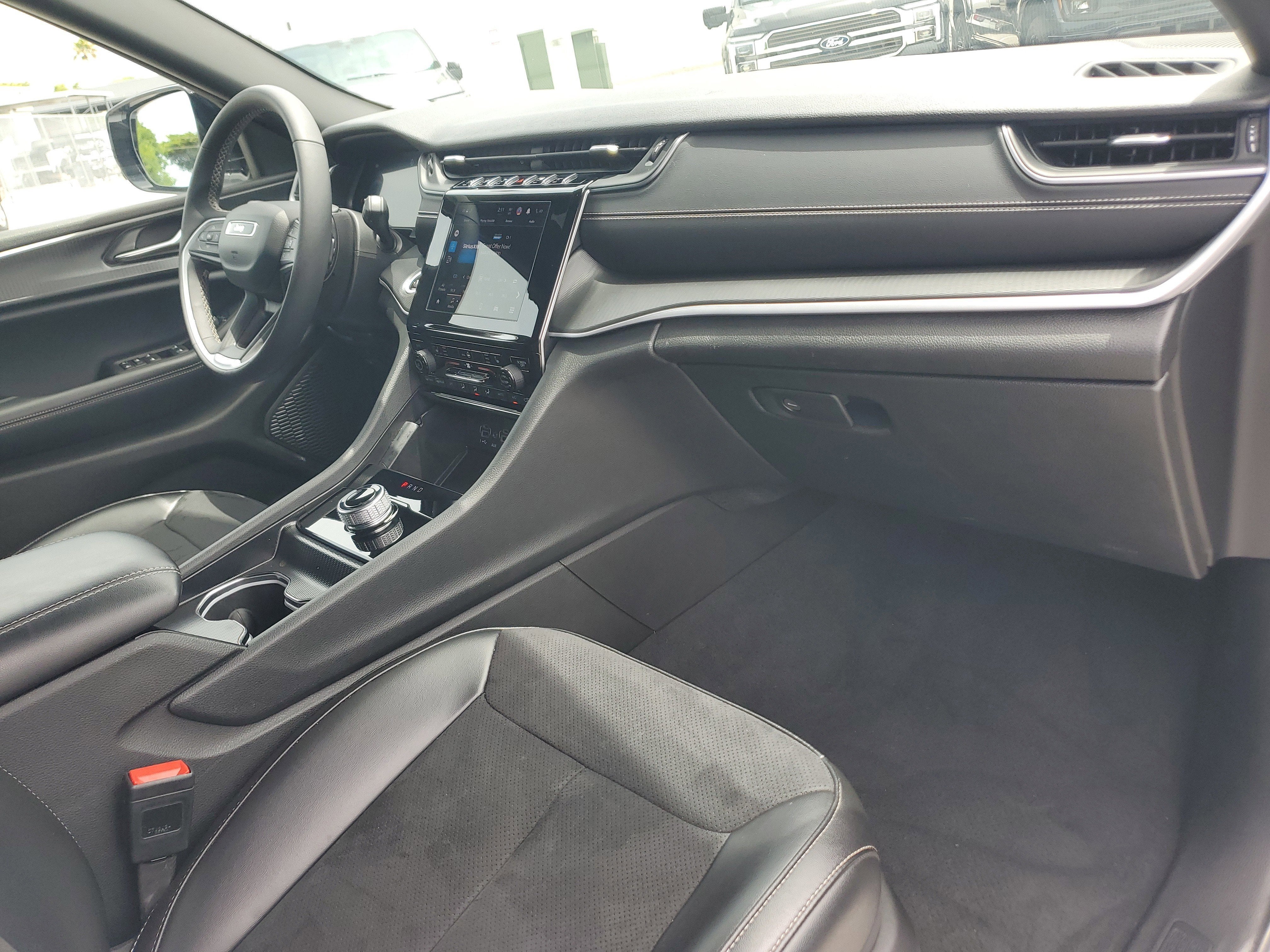 2024 Jeep Grand Cherokee L Altitude X 4WD