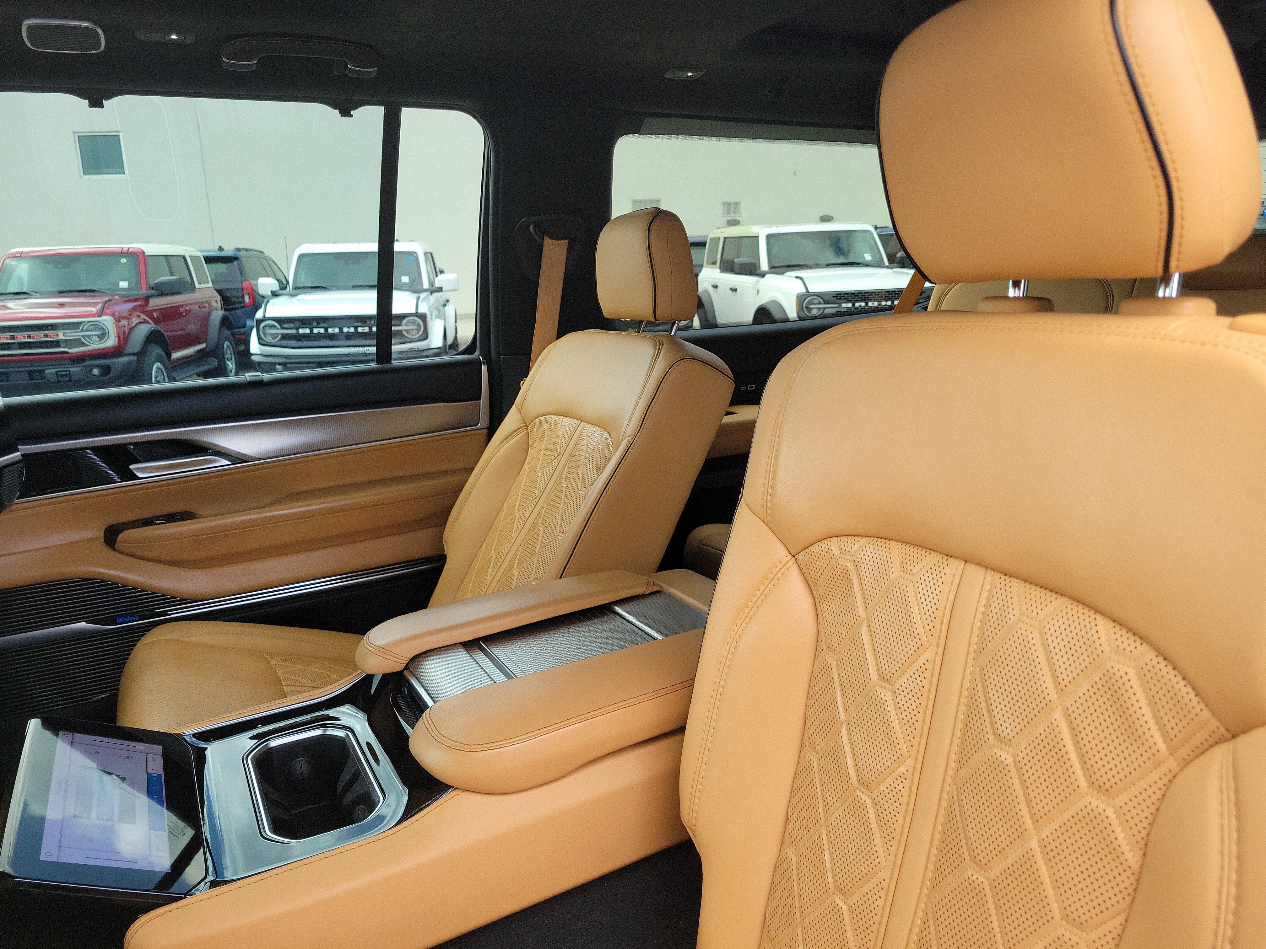 2023 Jeep Grand Wagoneer L Series III 4WD