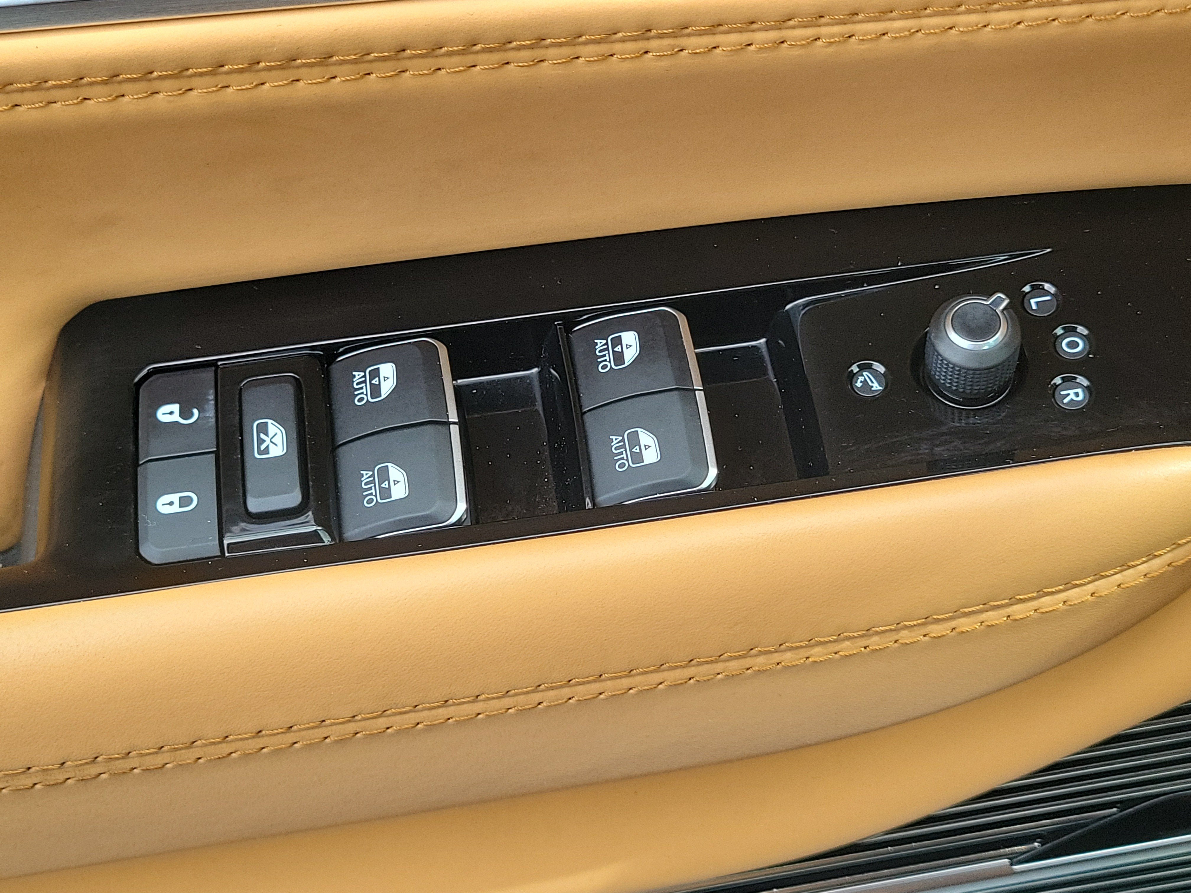 2023 Jeep Grand Wagoneer L Series III 4WD