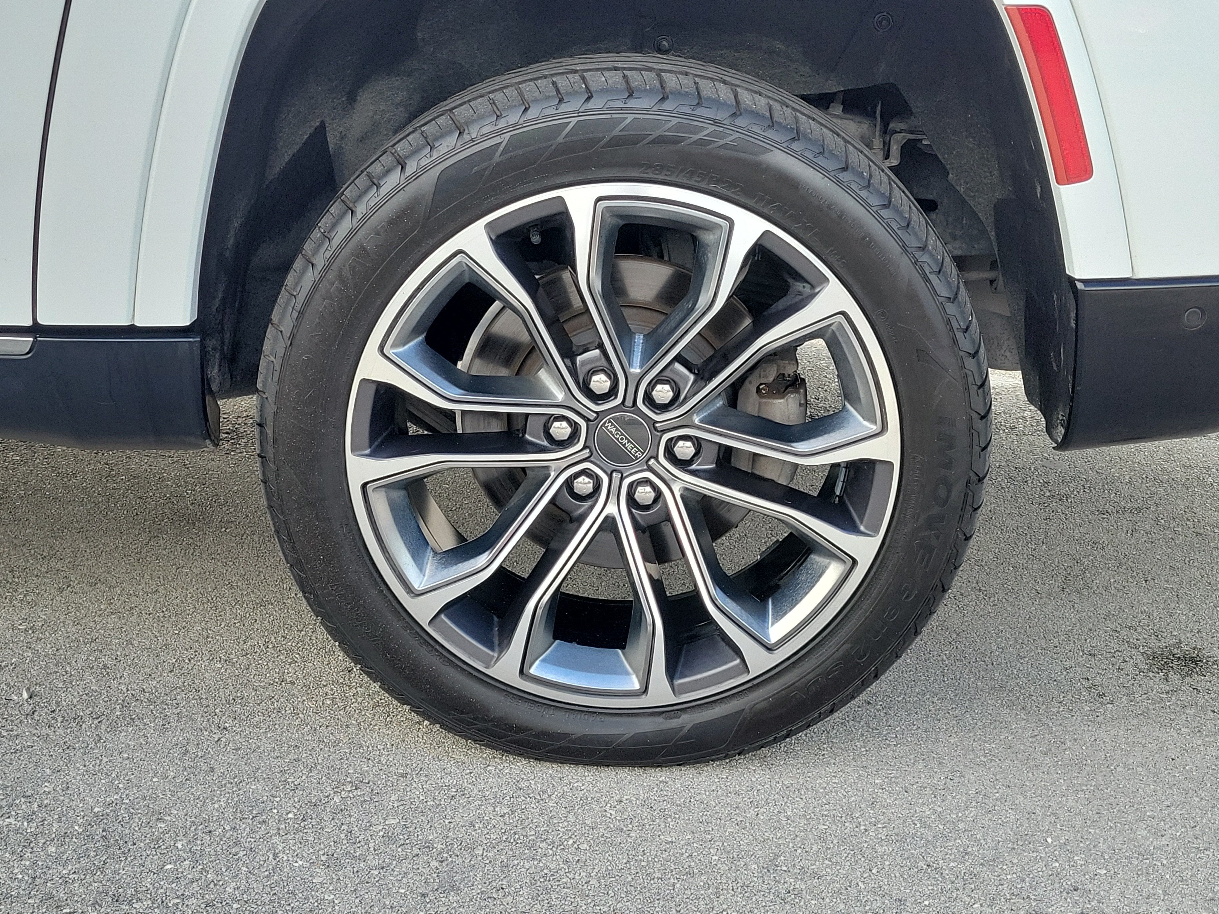 2023 Jeep Grand Wagoneer L Series III 4WD