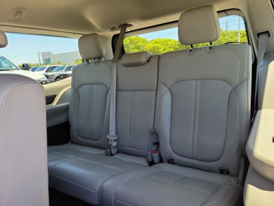 2023 Jeep Wagoneer Base