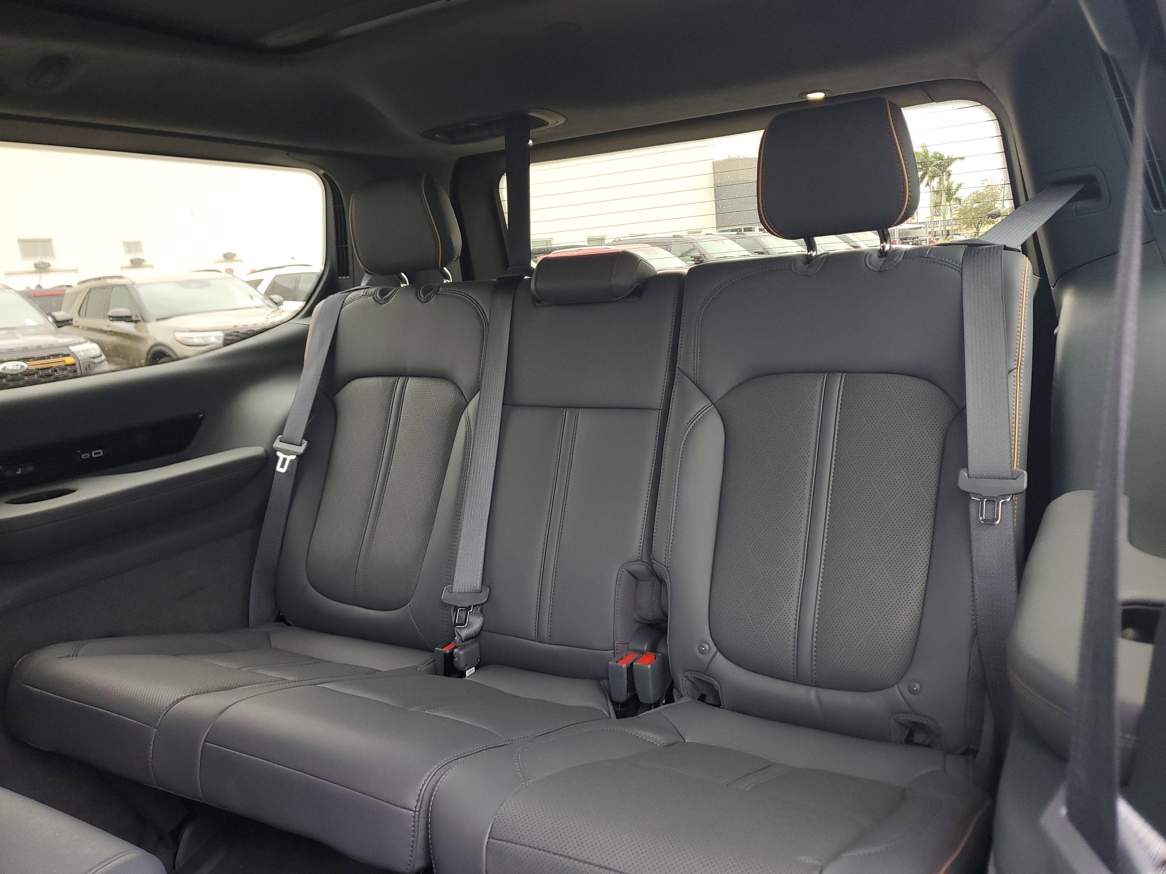 2022 Jeep Grand Wagoneer Series II