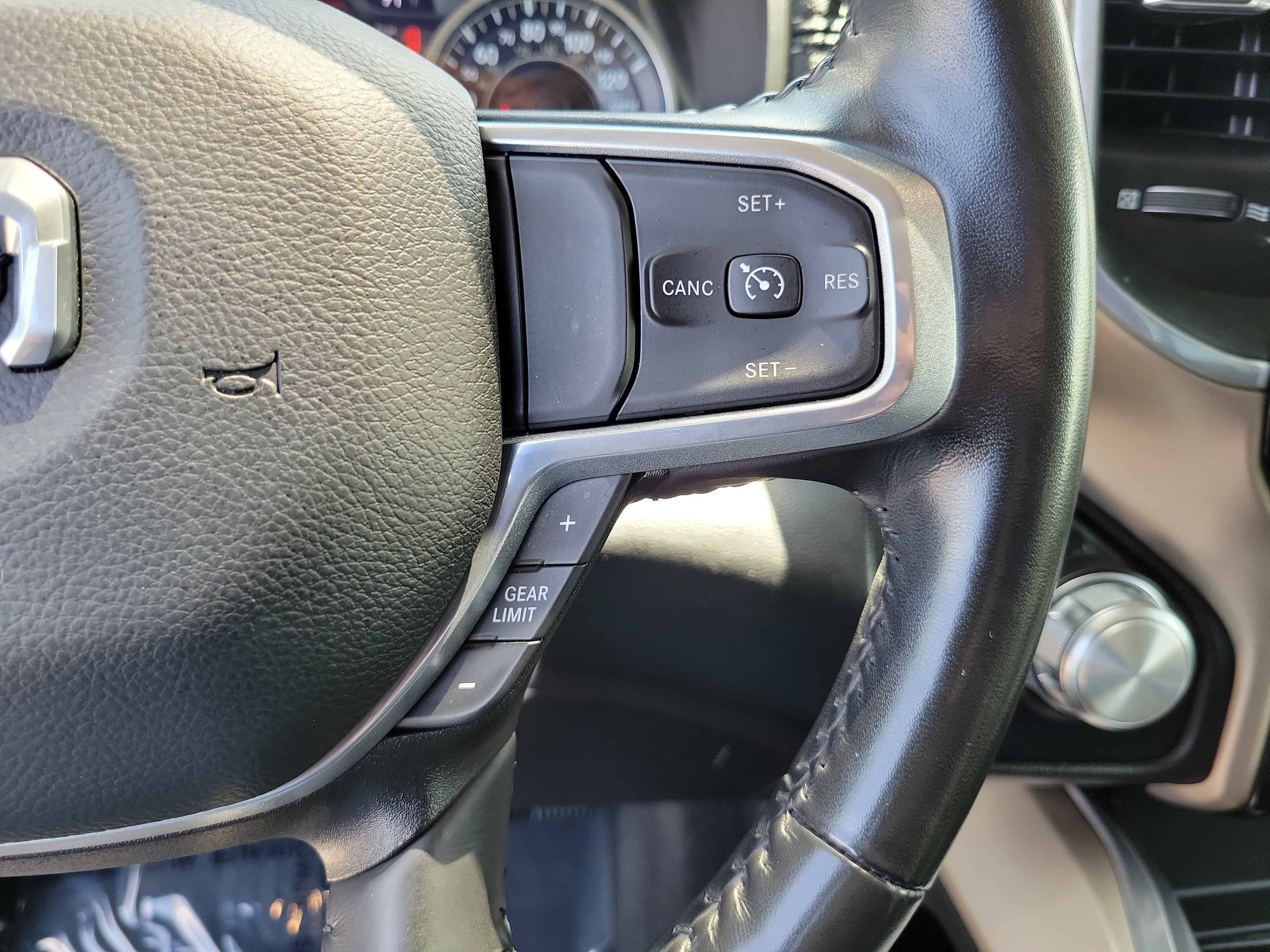 2022 RAM 1500 Laramie 4WD
