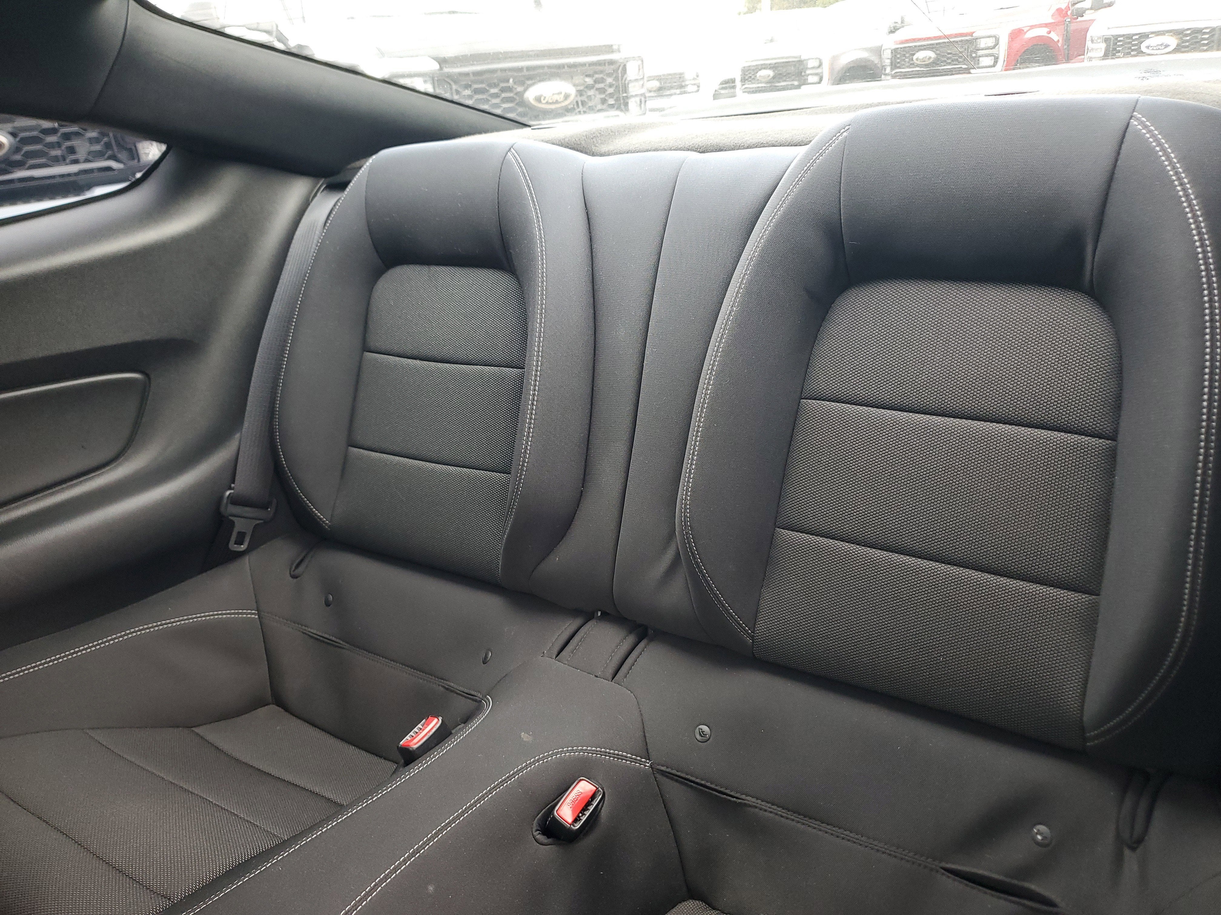 2015 Ford Mustang V6