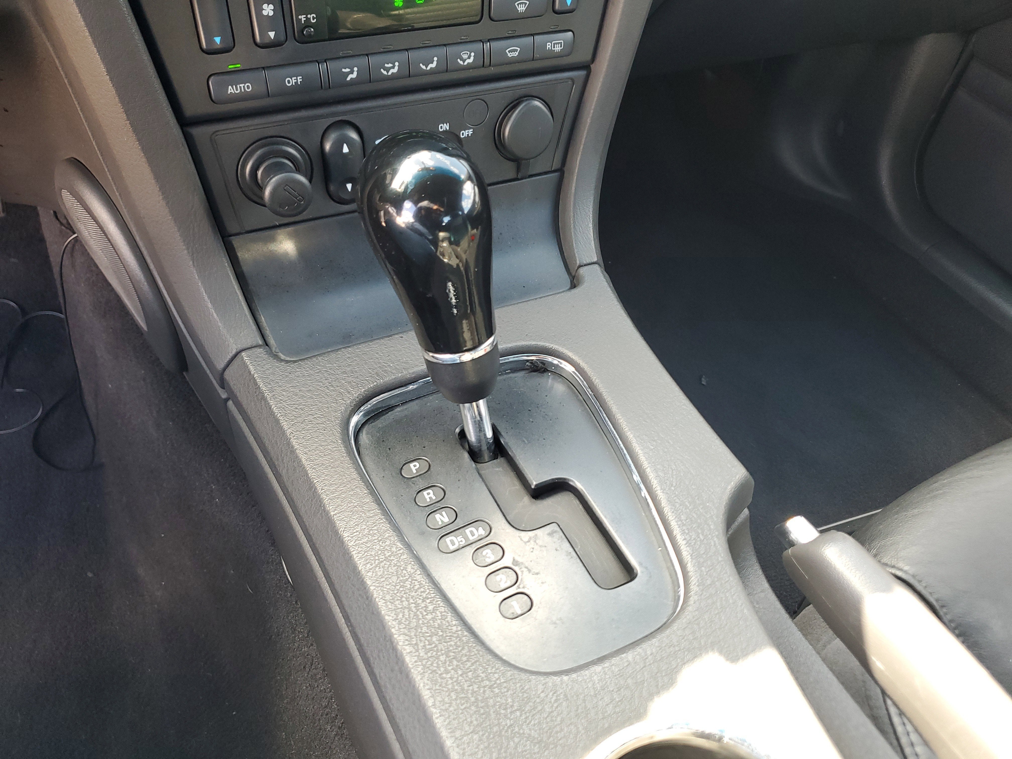 2002 Ford Thunderbird w/Hardtop Deluxe