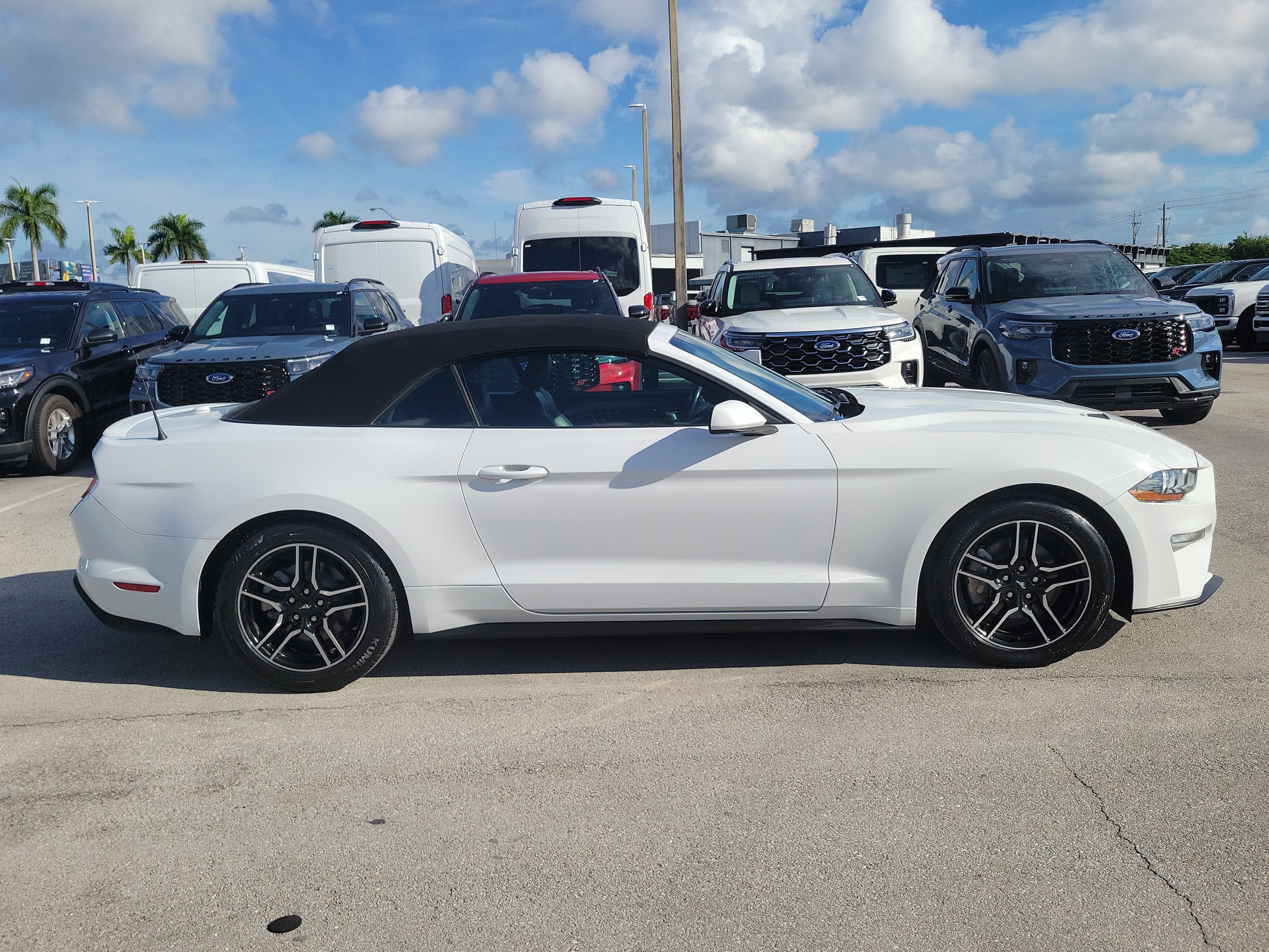 2022 Ford Mustang EcoBoost Premium
