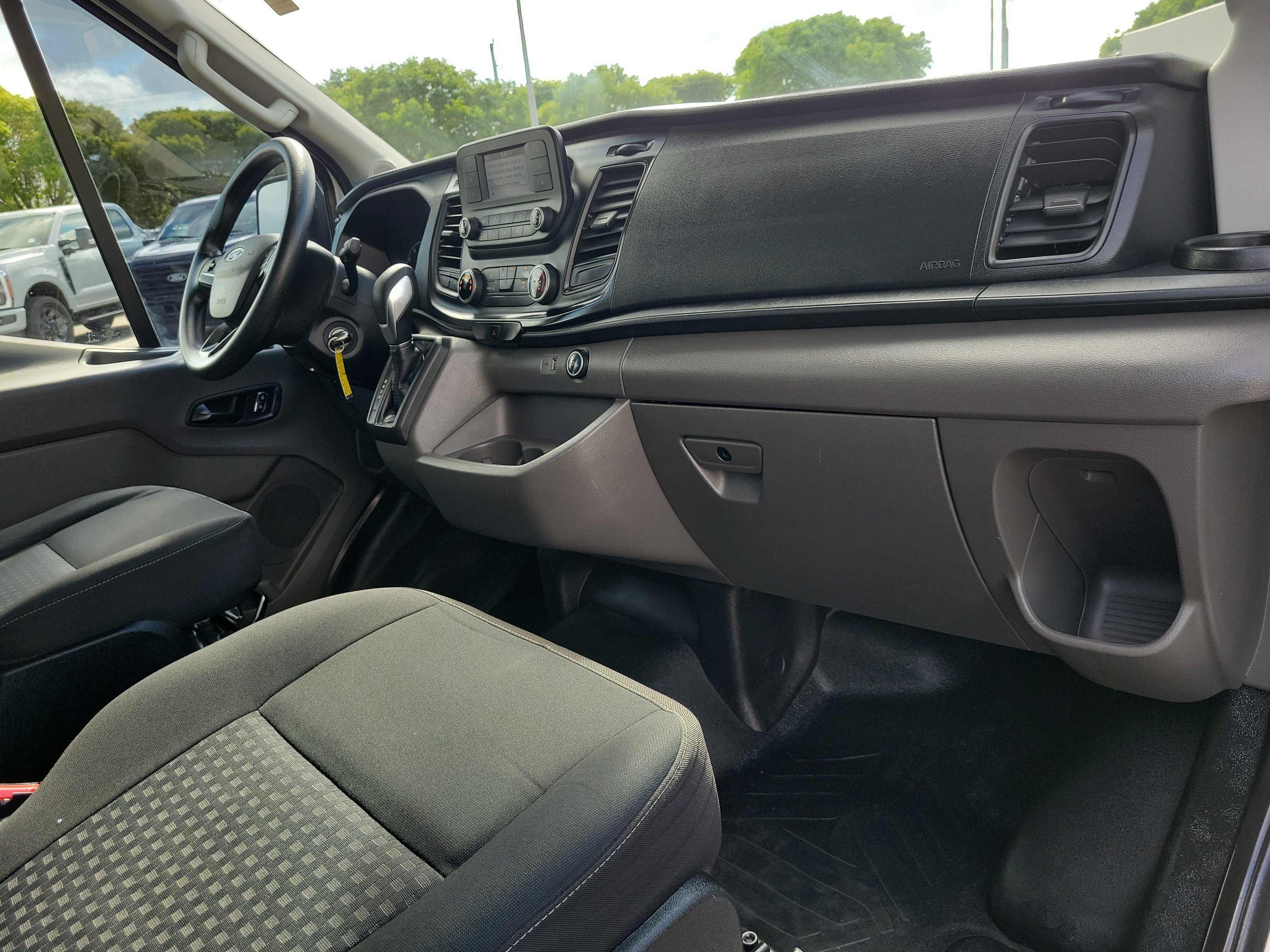 2022 Ford Transit Passenger Wagon XL
