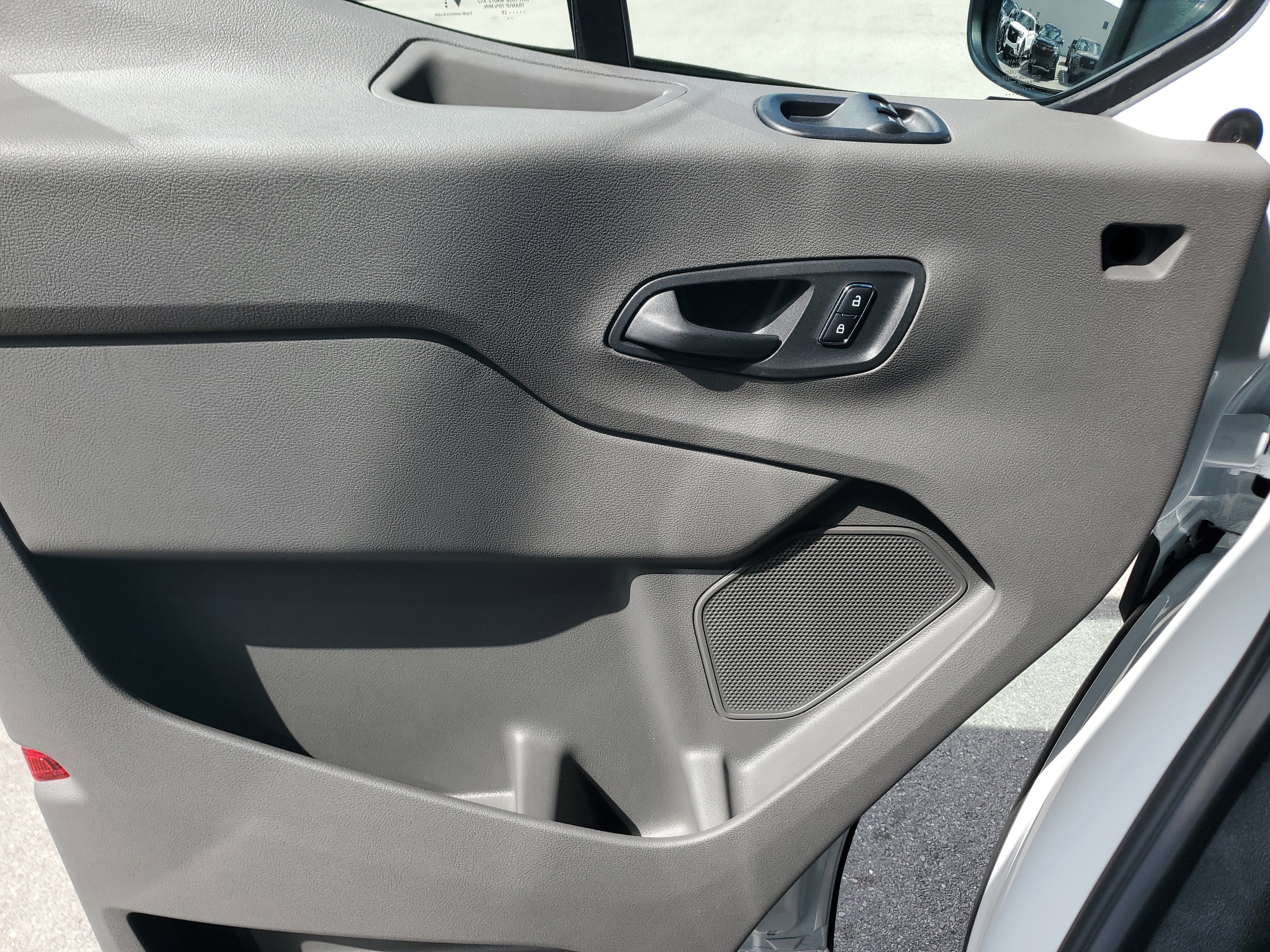 2025 Ford Transit Passenger Wagon XL