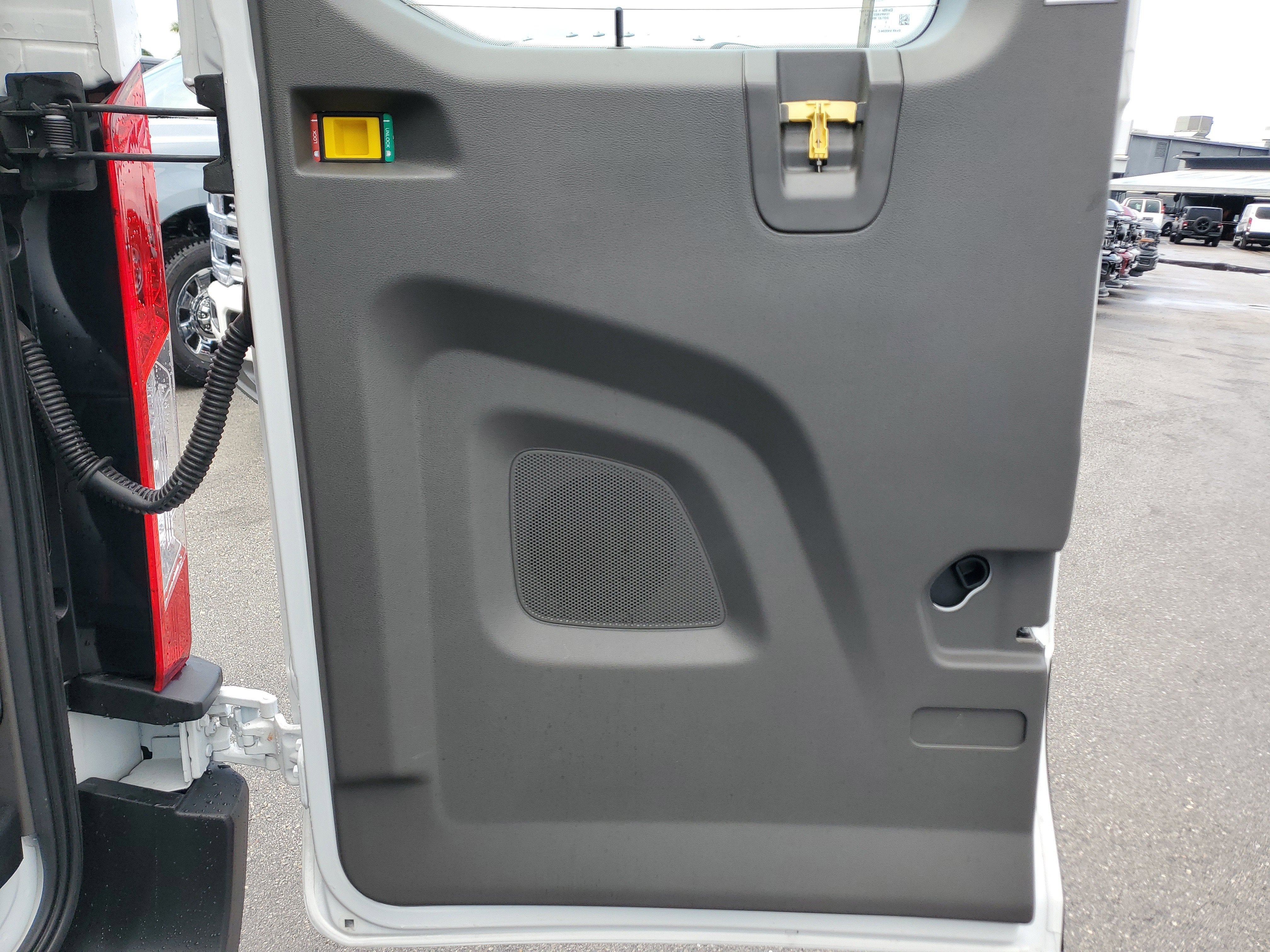 2024 Ford Transit Passenger Wagon XLT