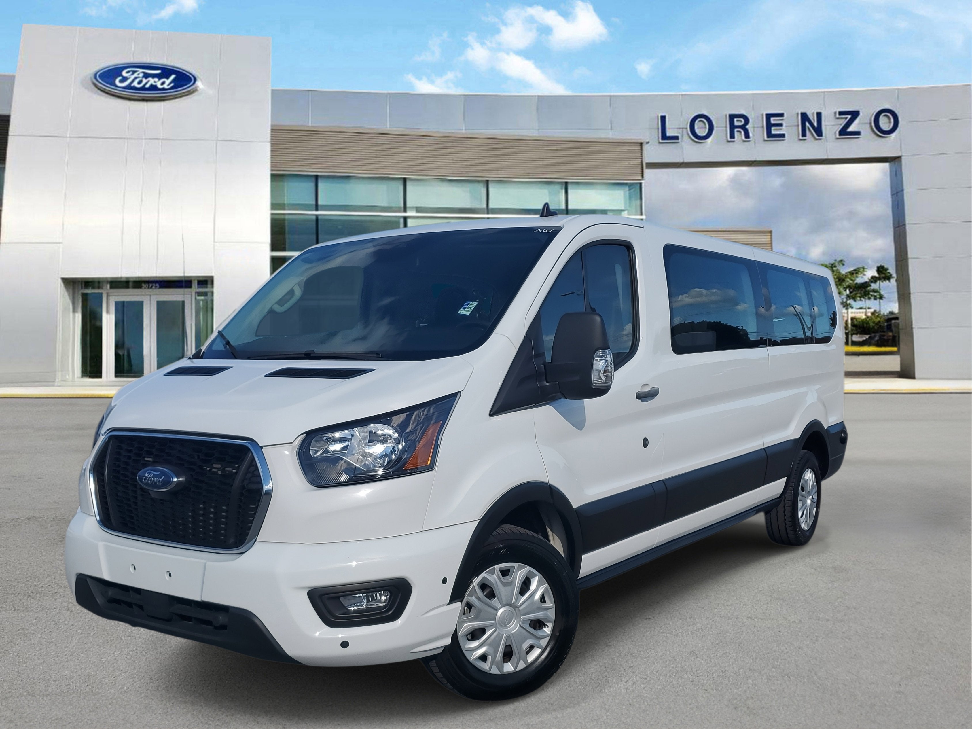2024 Ford Transit Passenger Wagon XLT