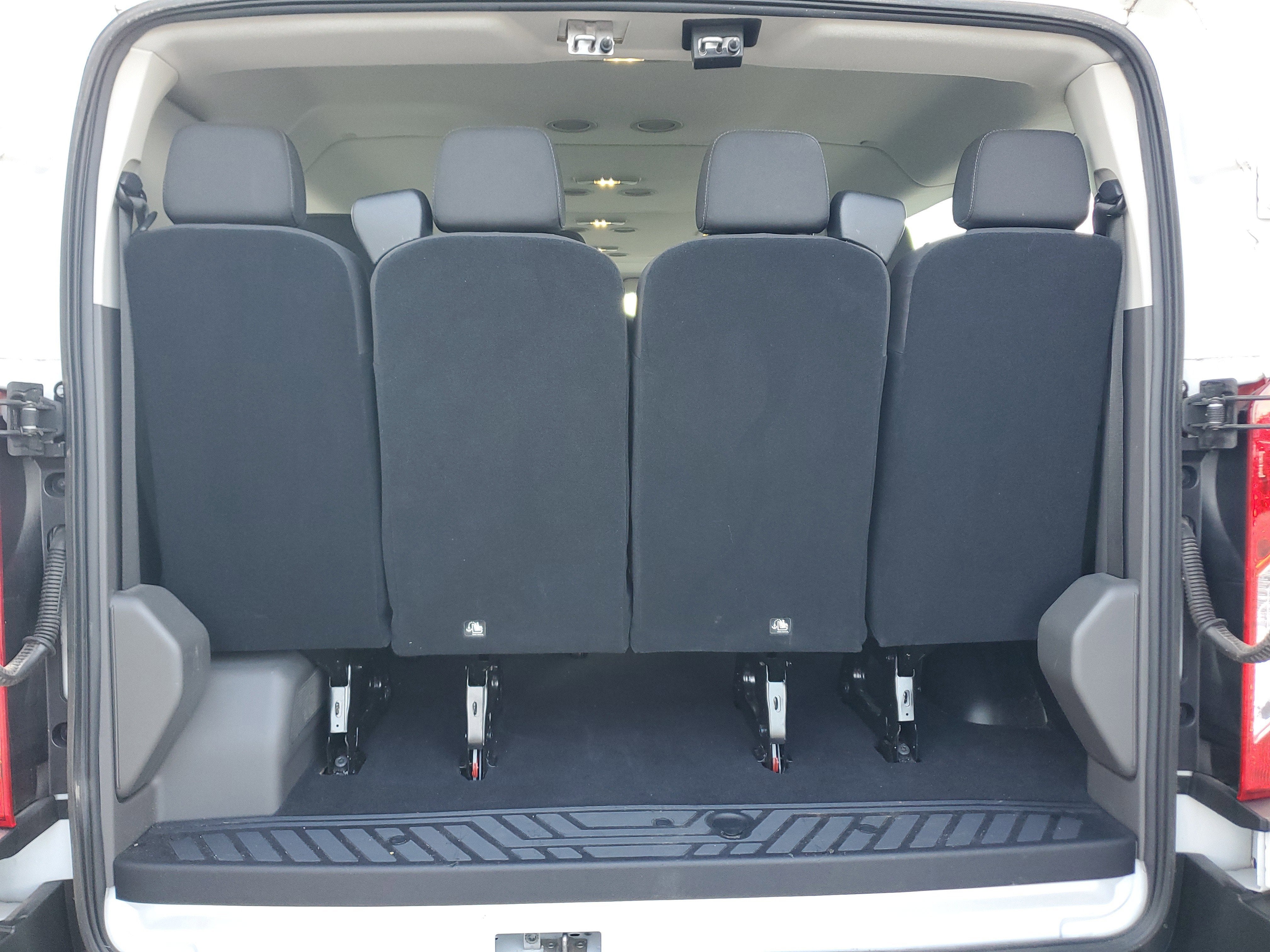 2024 Ford Transit Passenger Wagon XLT